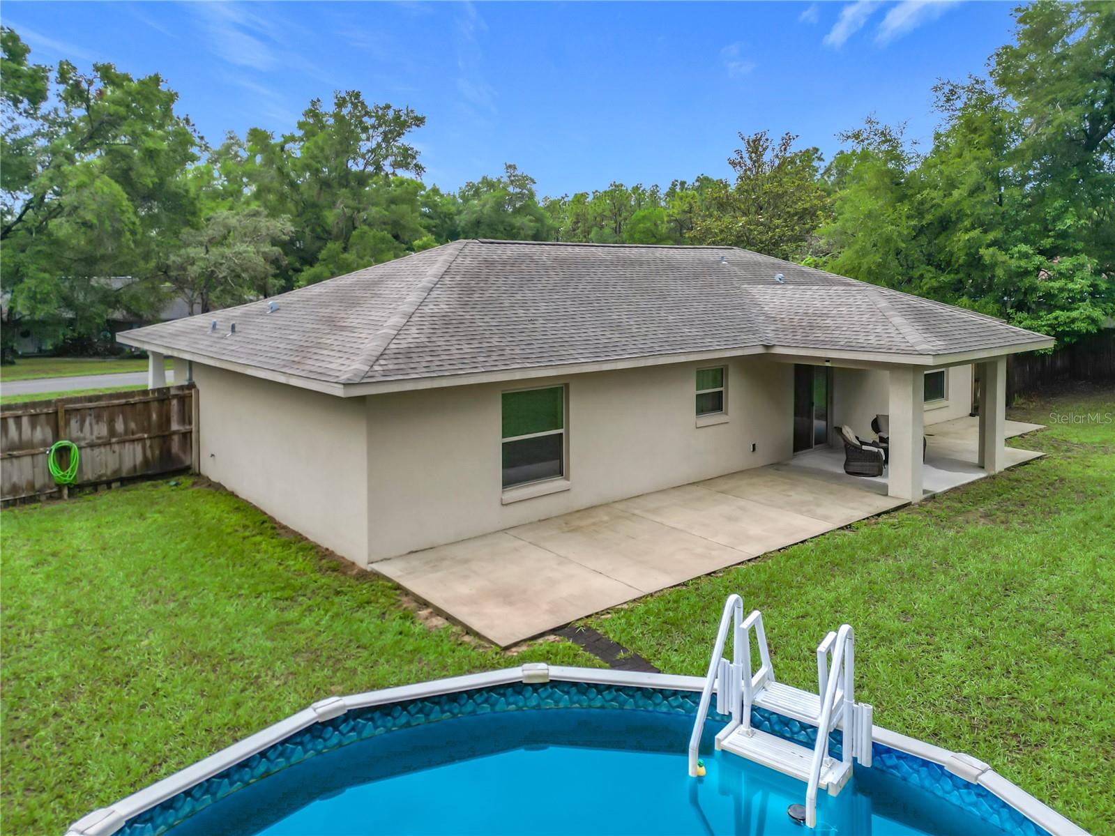 Listing photo id 52 for 5081 Clayre Lane