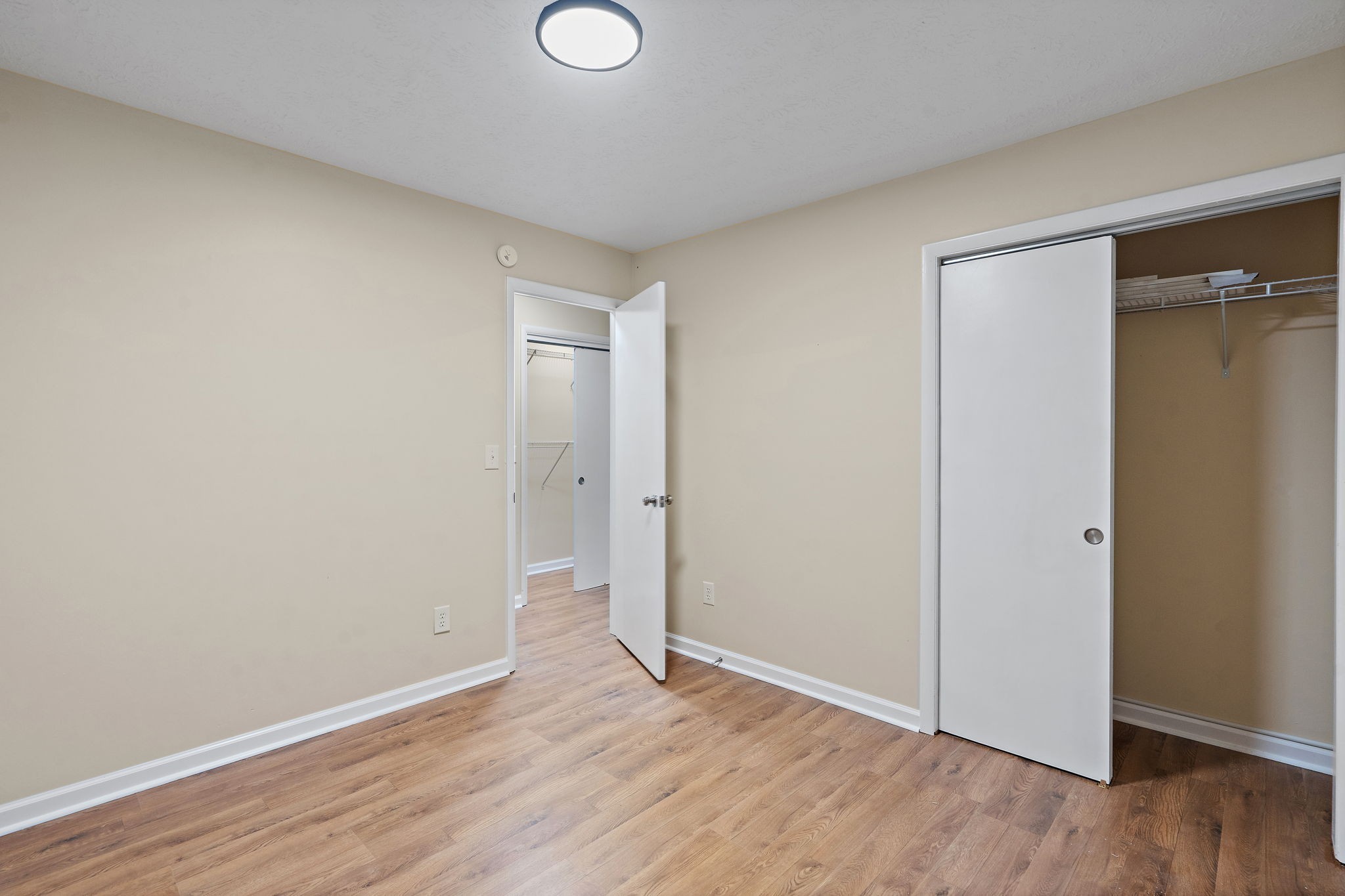 Image 12 of 35 For 6436 44th Court