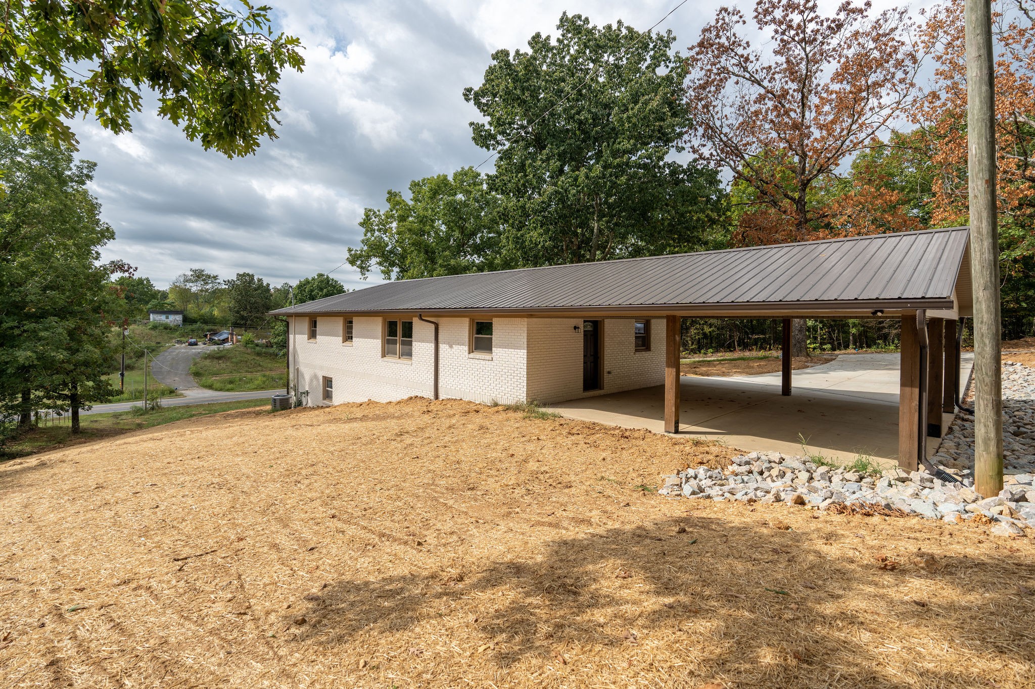 Image 6 of 42 For 808 Overlook Grove Drive