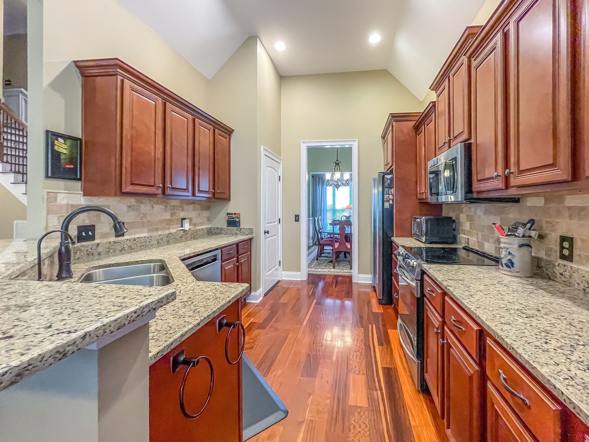 Image 36 of 44 For 5521 31st Street