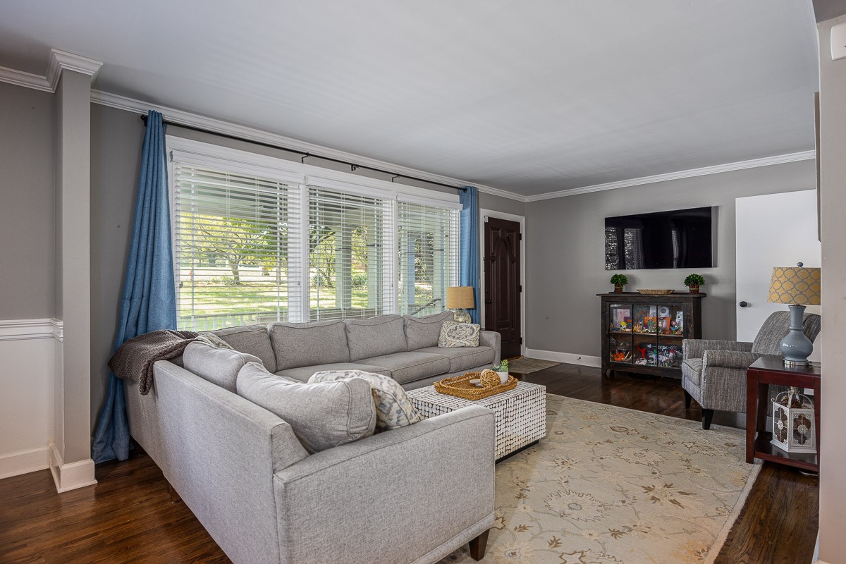 Image 7 of 11 For 7859 Juniper Road