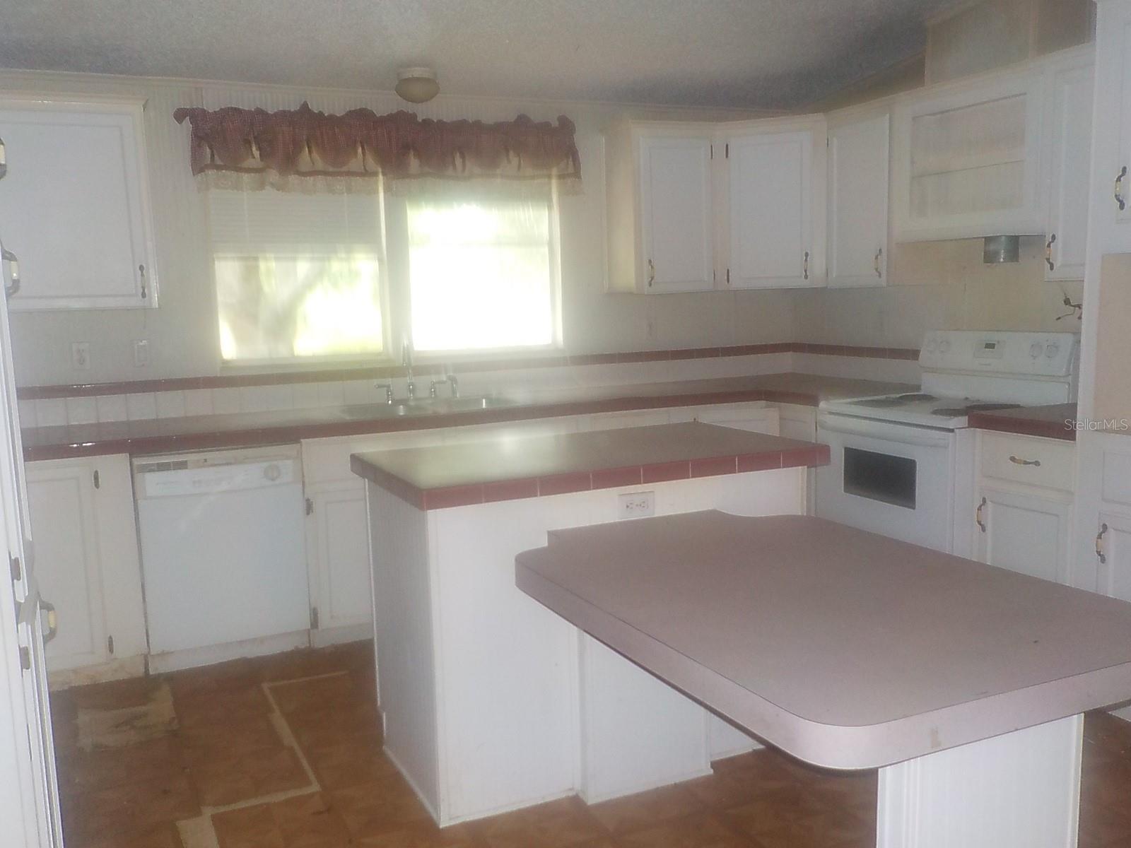 Image 5 of 17 For 21150 68th Lane