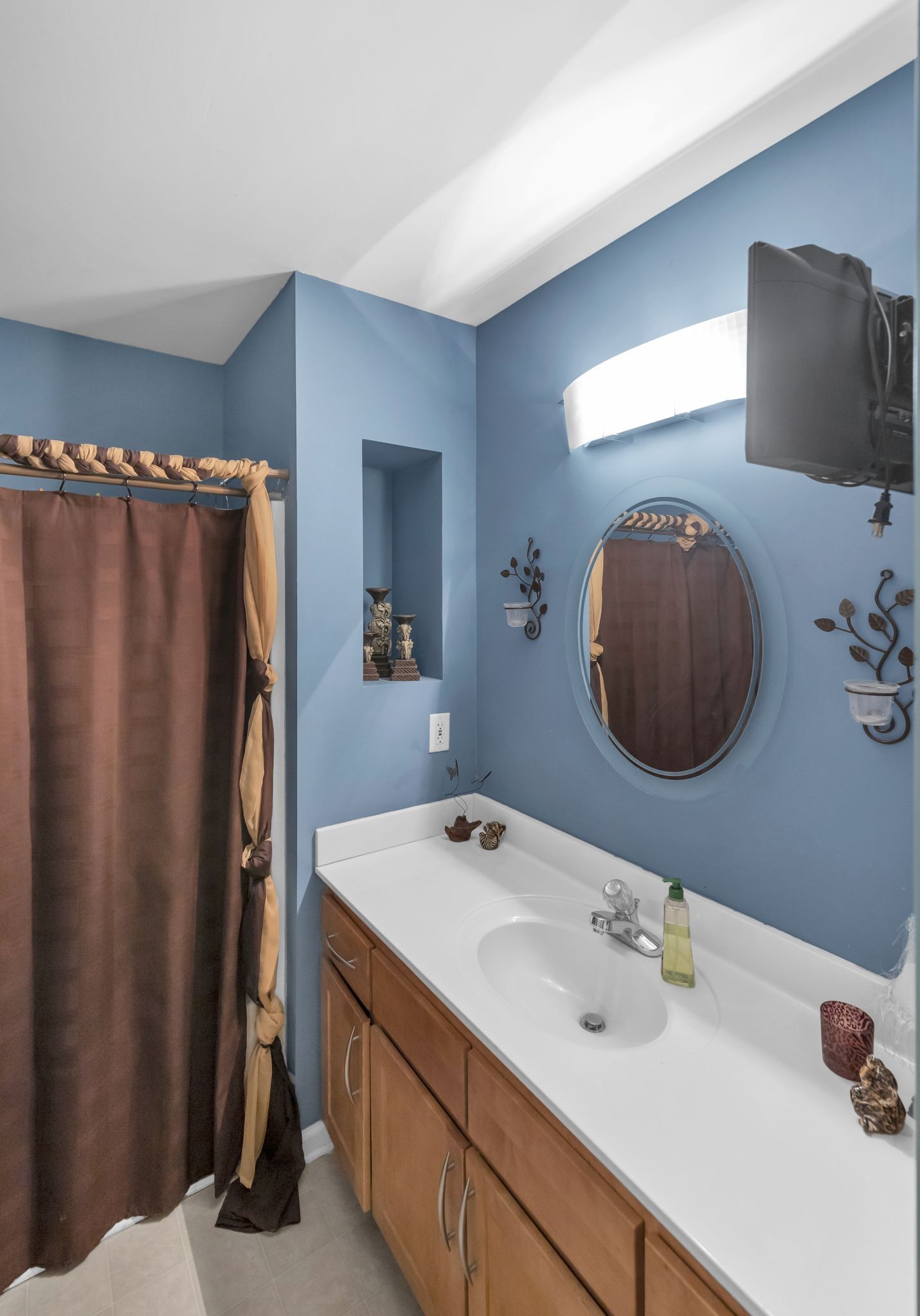 Image 17 of 37 For 9850 191st Avenue