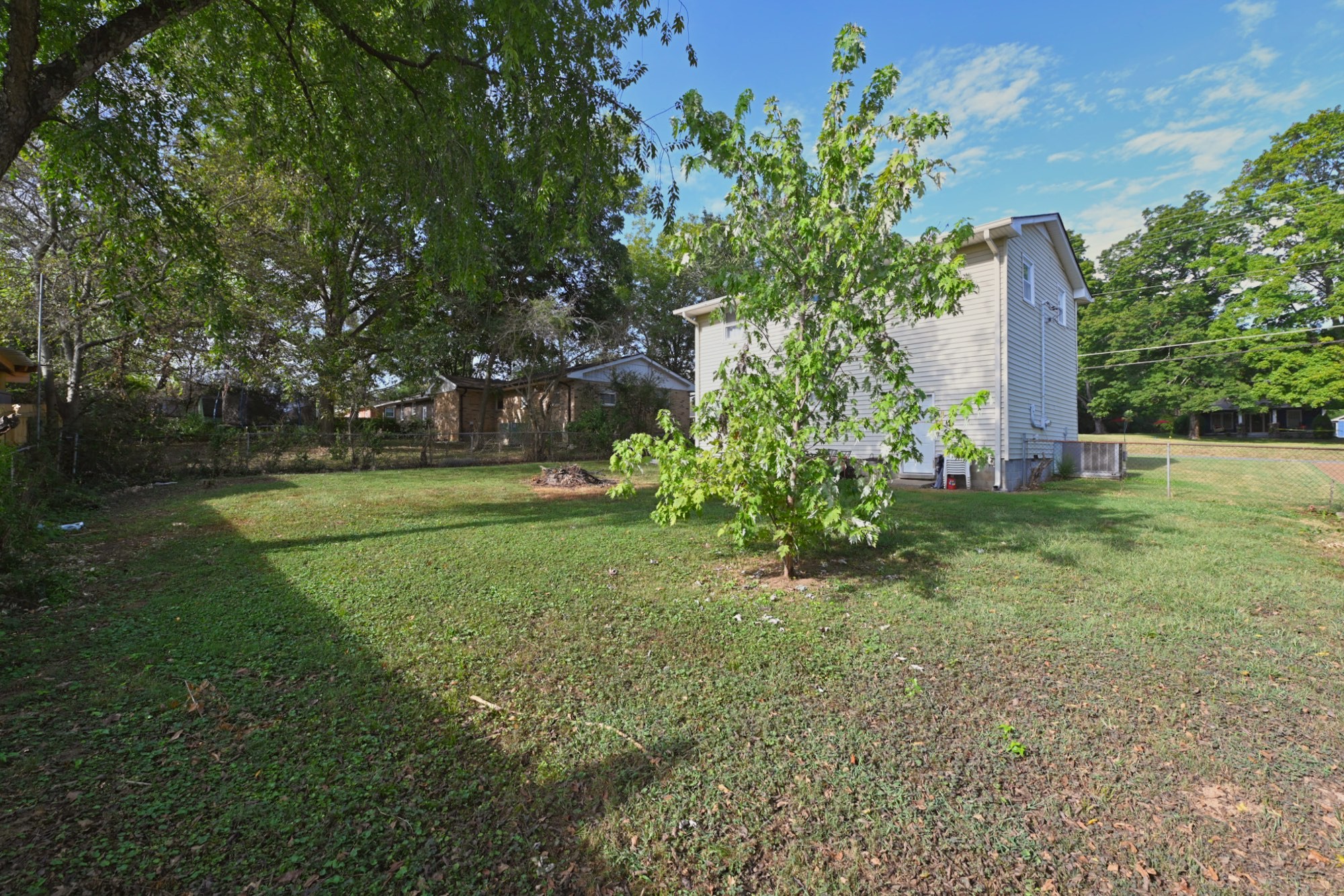 Image 18 of 51 For 907 Trifu Terrace