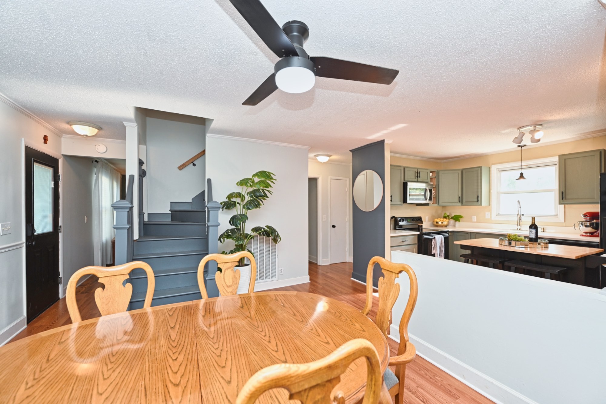 Image 3 of 51 For 907 Trifu Terrace