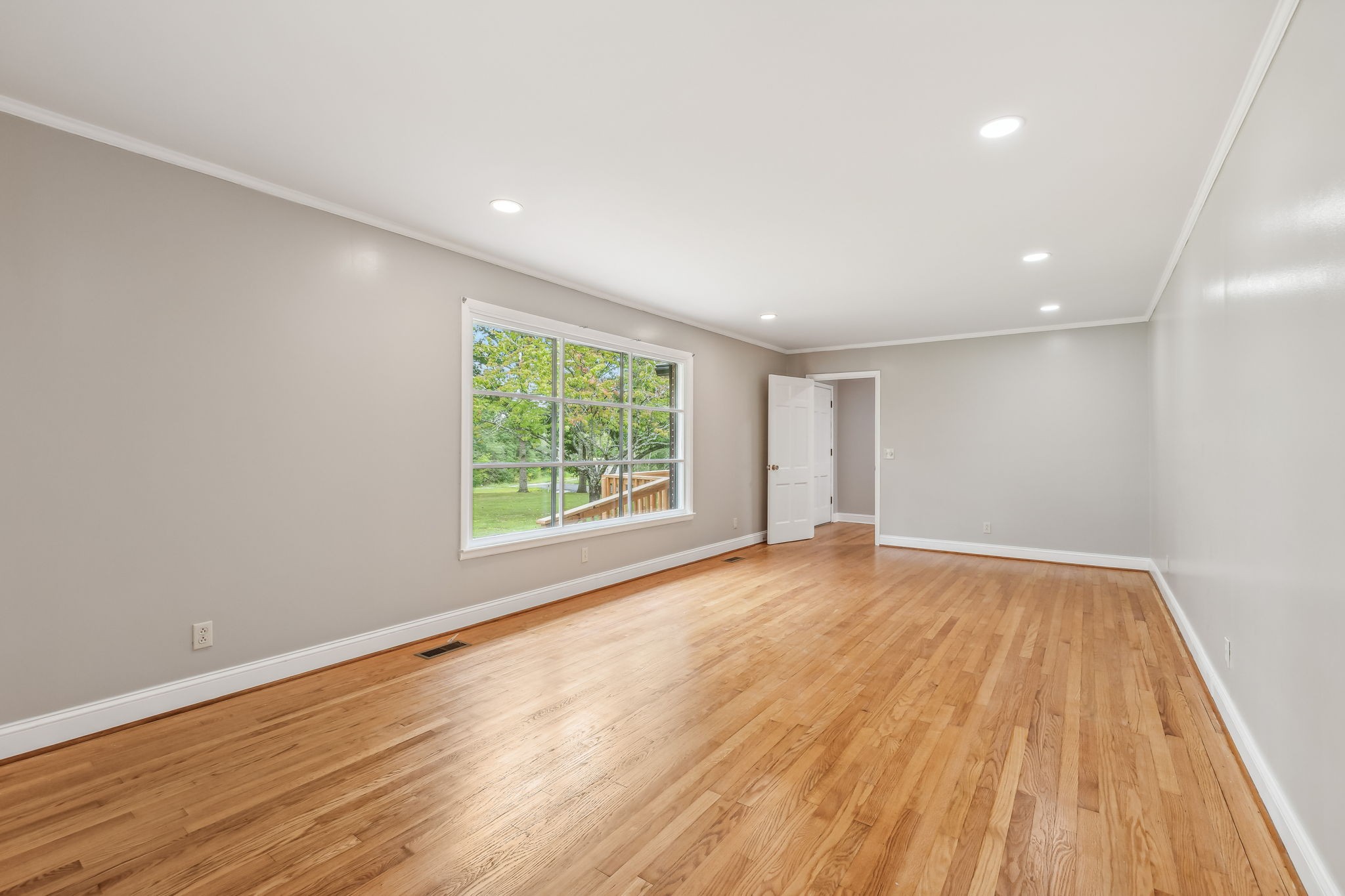 Image 12 of 26 For 1402 Arredondo Drive