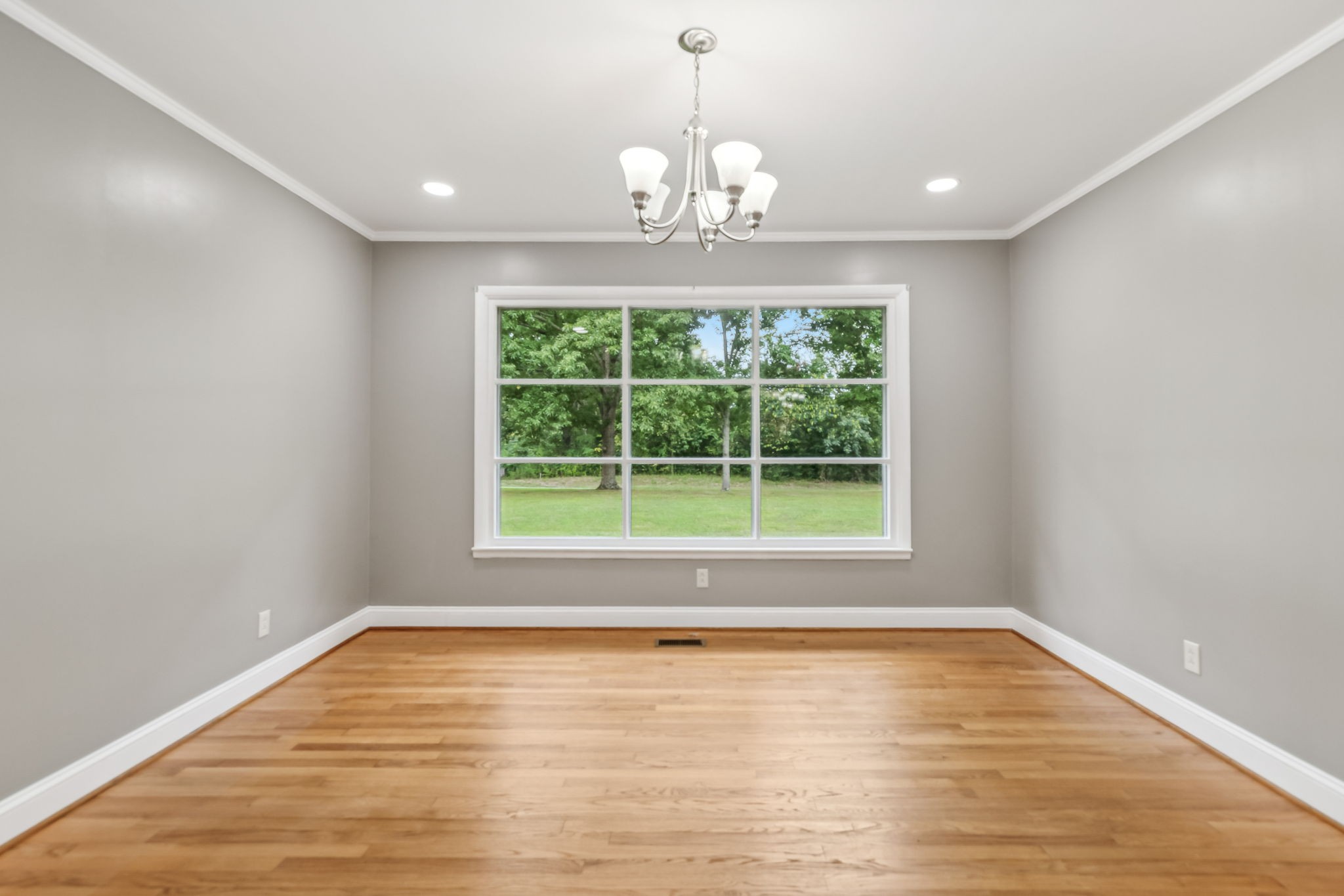 Image 13 of 26 For 1402 Arredondo Drive