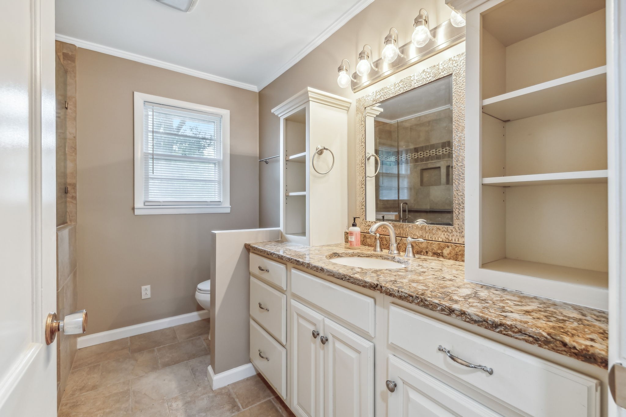 Image 9 of 26 For 1402 Arredondo Drive