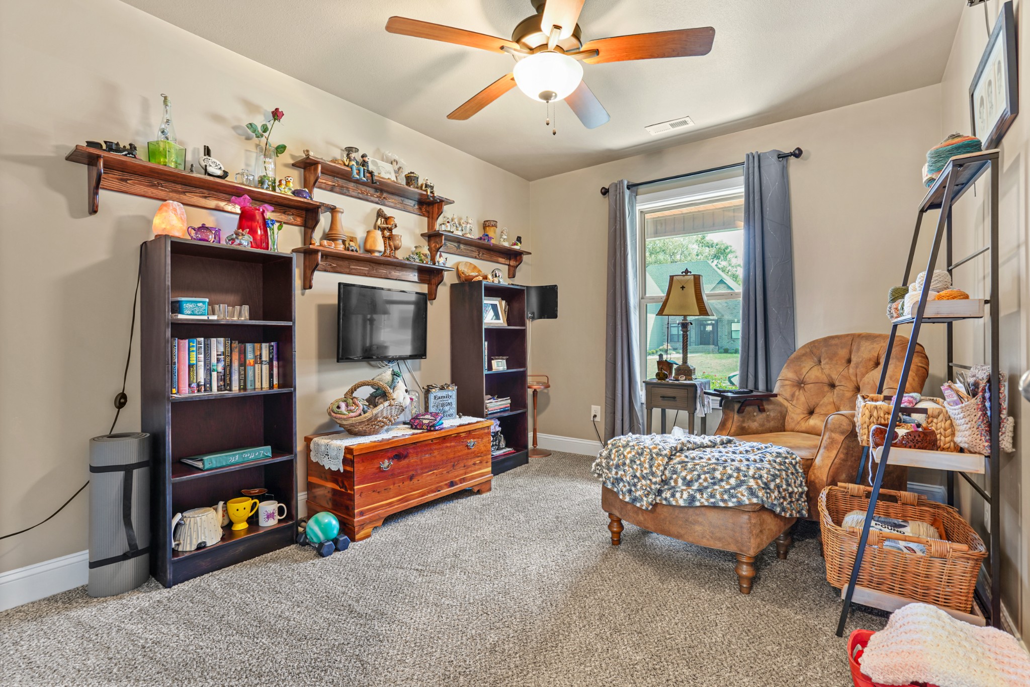 Image 19 of 38 For 8481 63rd Avenue