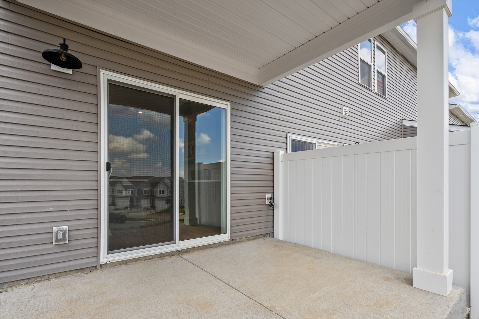 Image 32 of 44 For 5894 77th Court