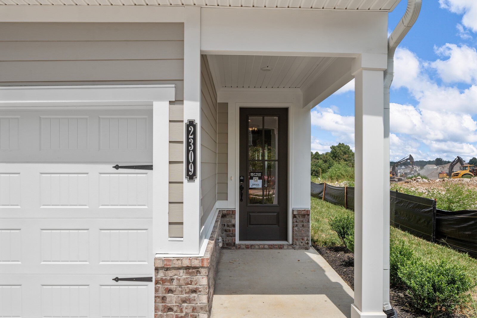 Image 4 of 44 For 5894 77th Court