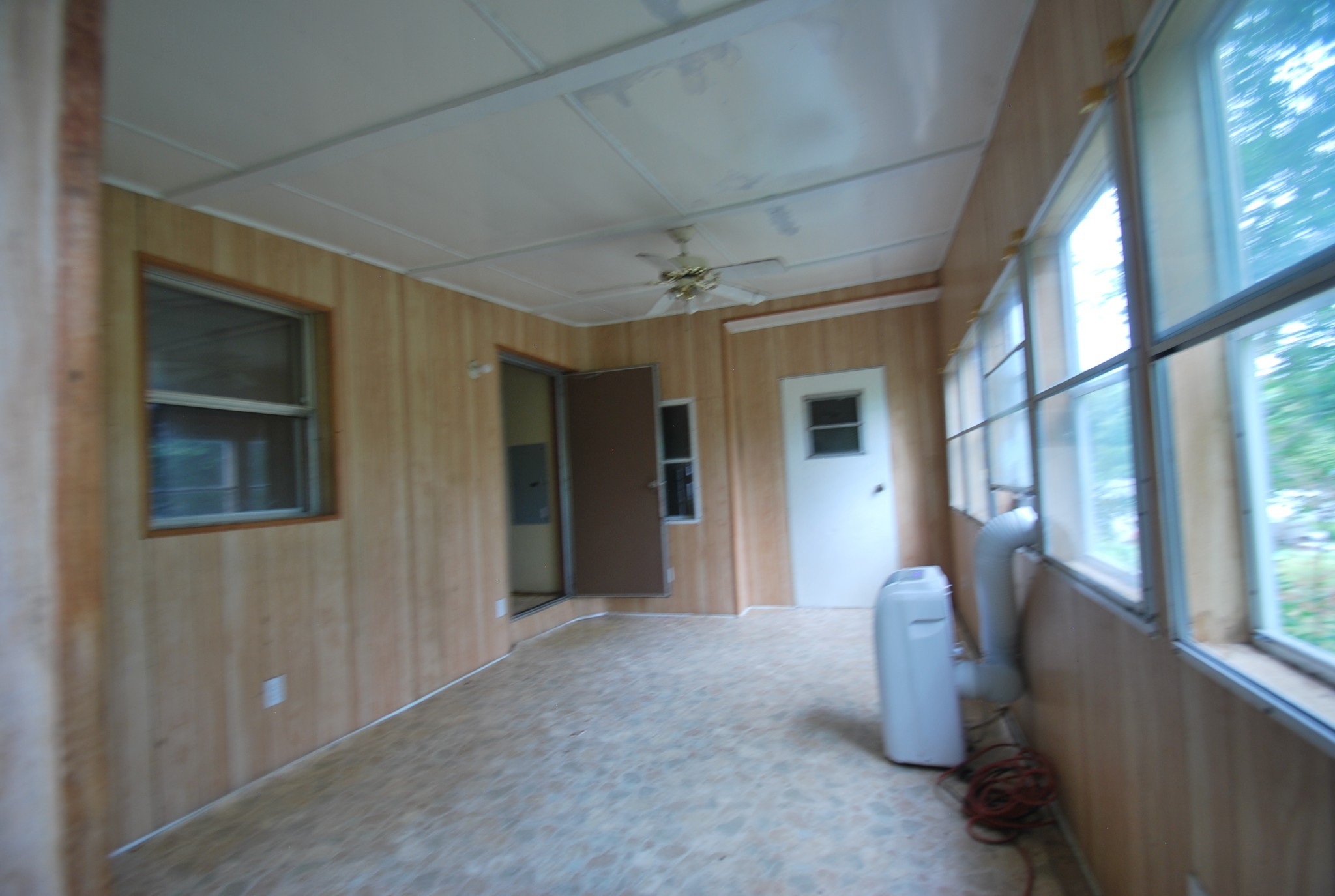 Listing photo id 11 for 11729 Coquina Court