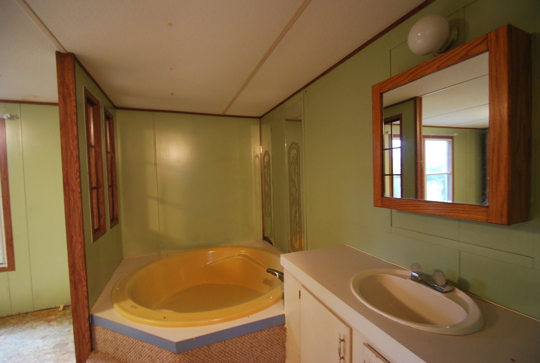 Listing photo id 15 for 11729 Coquina Court