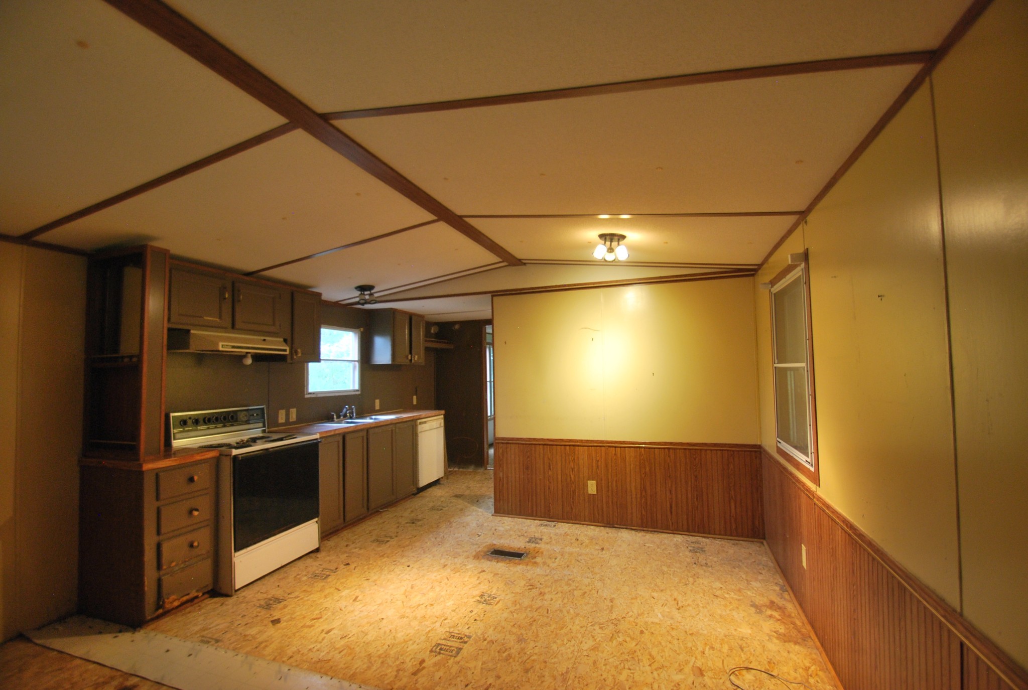 Listing photo id 7 for 11729 Coquina Court