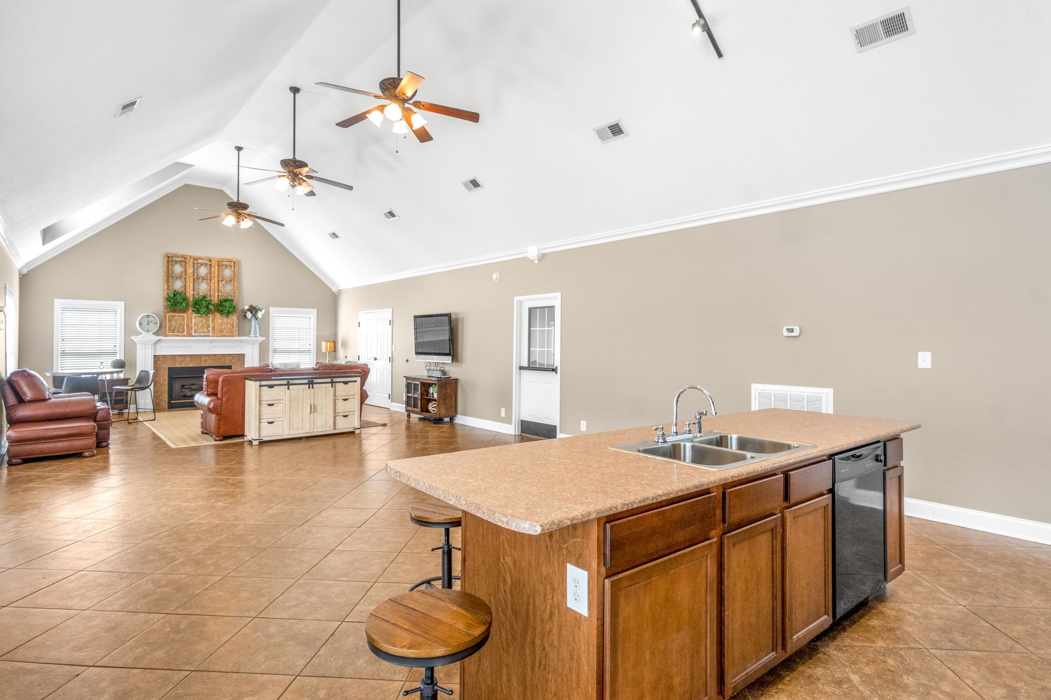 Image 33 of 94 For 1427 161st Street