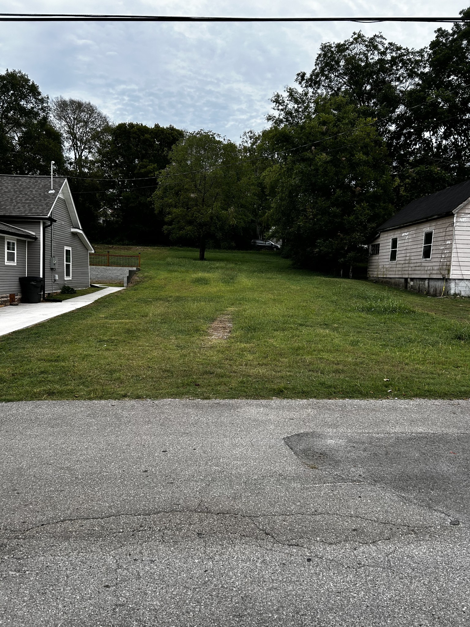 Image 3 of 52 For 9649 90th Street