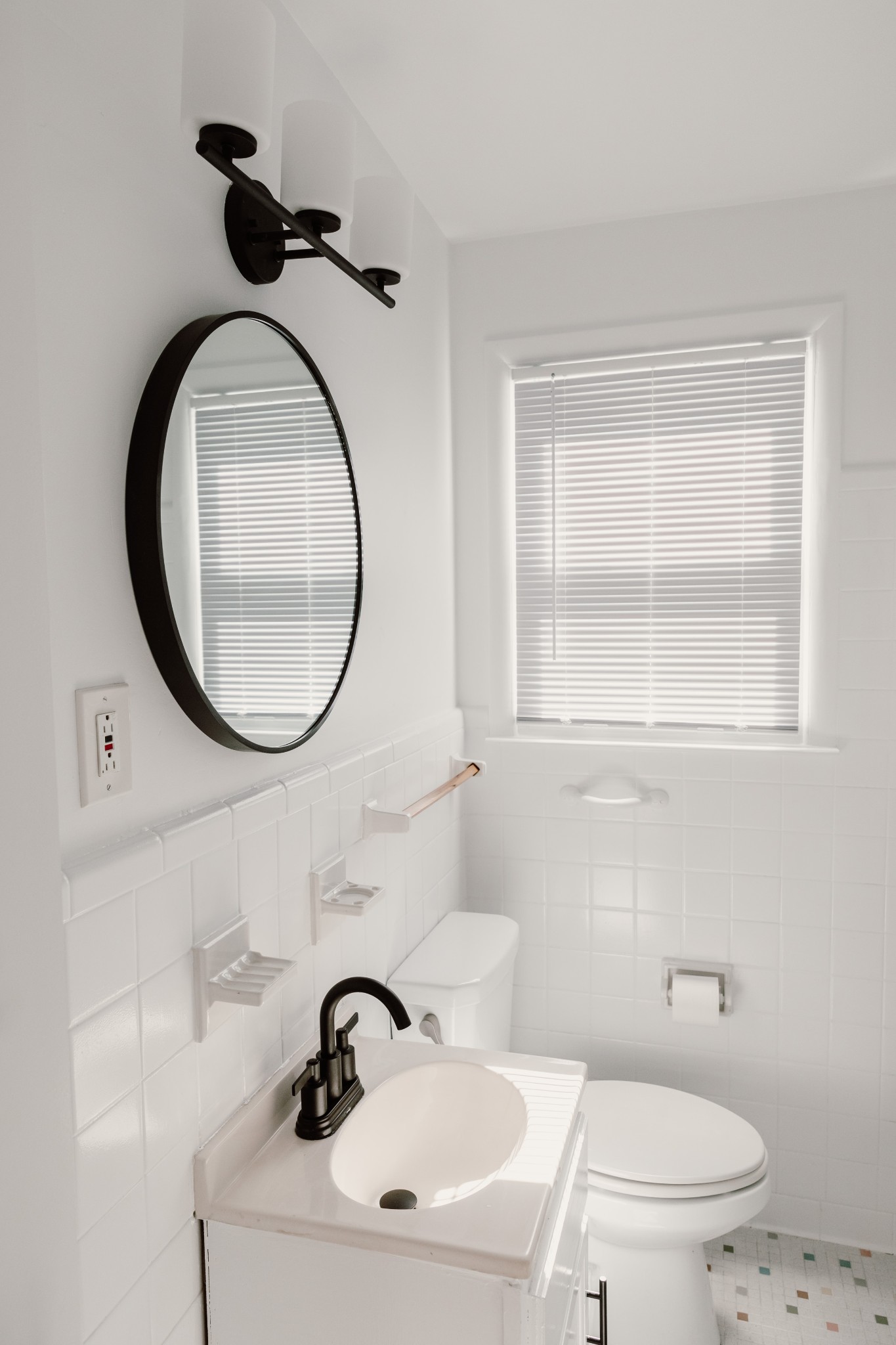 Image 6 of 28 For 4762 11 Street