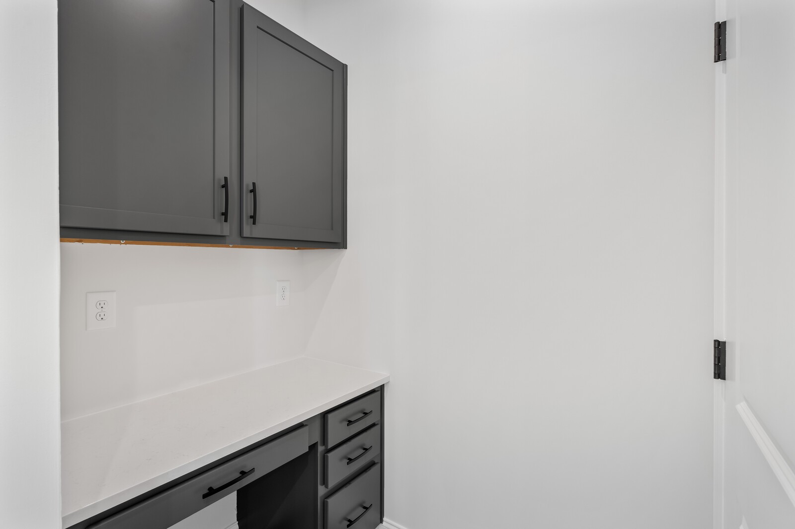 Image 16 of 17 For 4532 56th Place