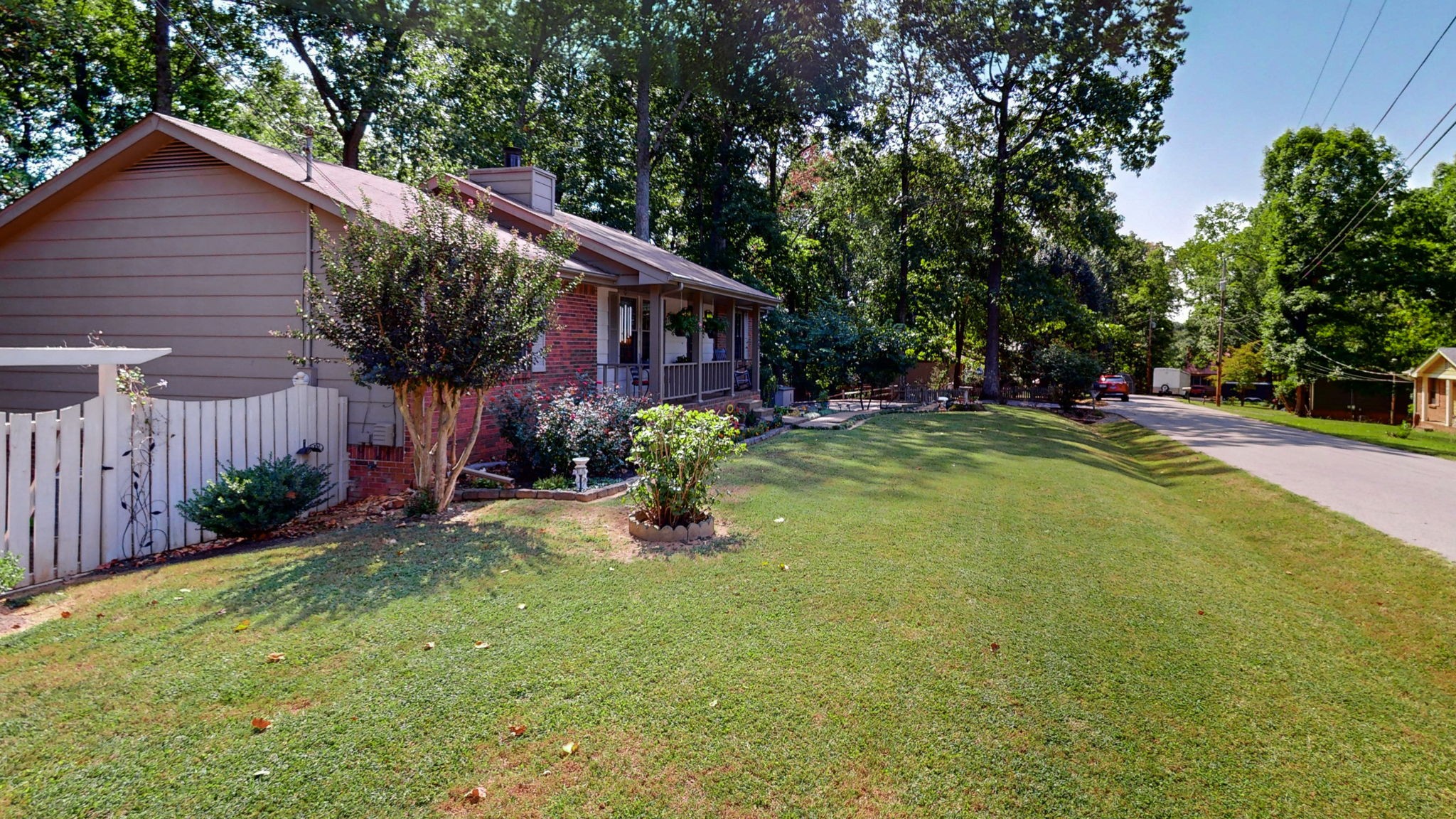Image 28 of 30 For 835 Rosemary Point