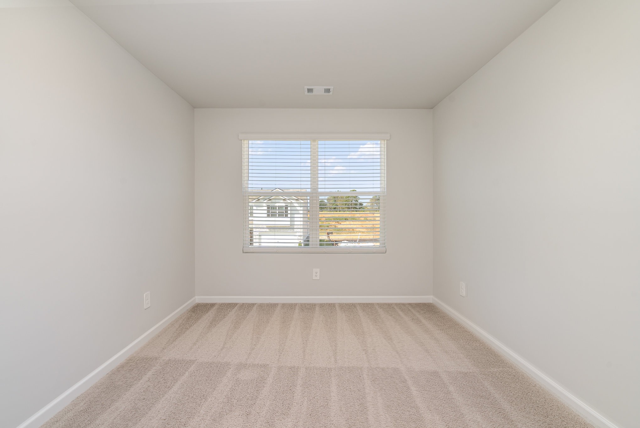 Image 18 of 43 For 8722 60th Circle