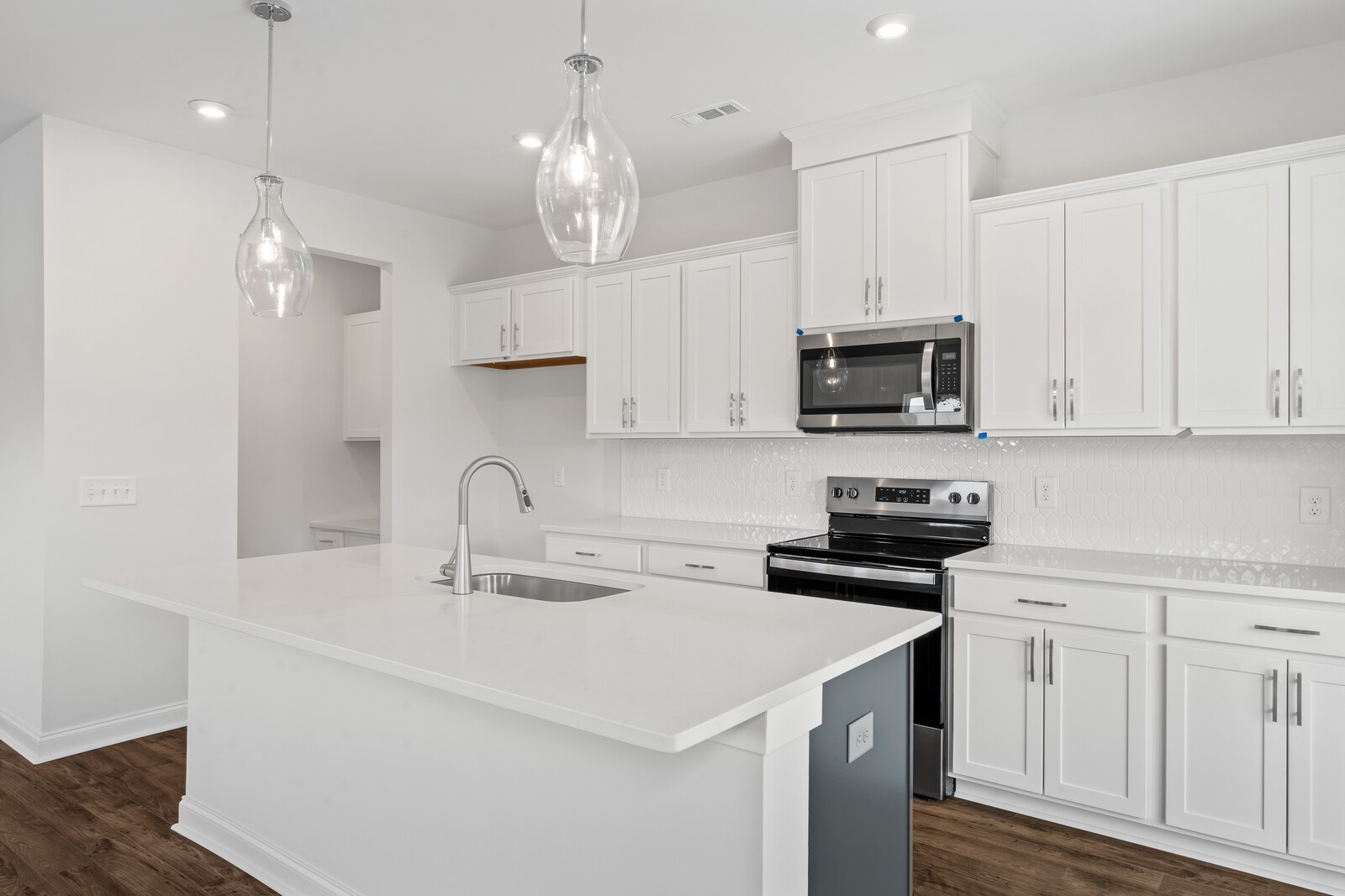 Image 15 of 25 For 5389 65th Street