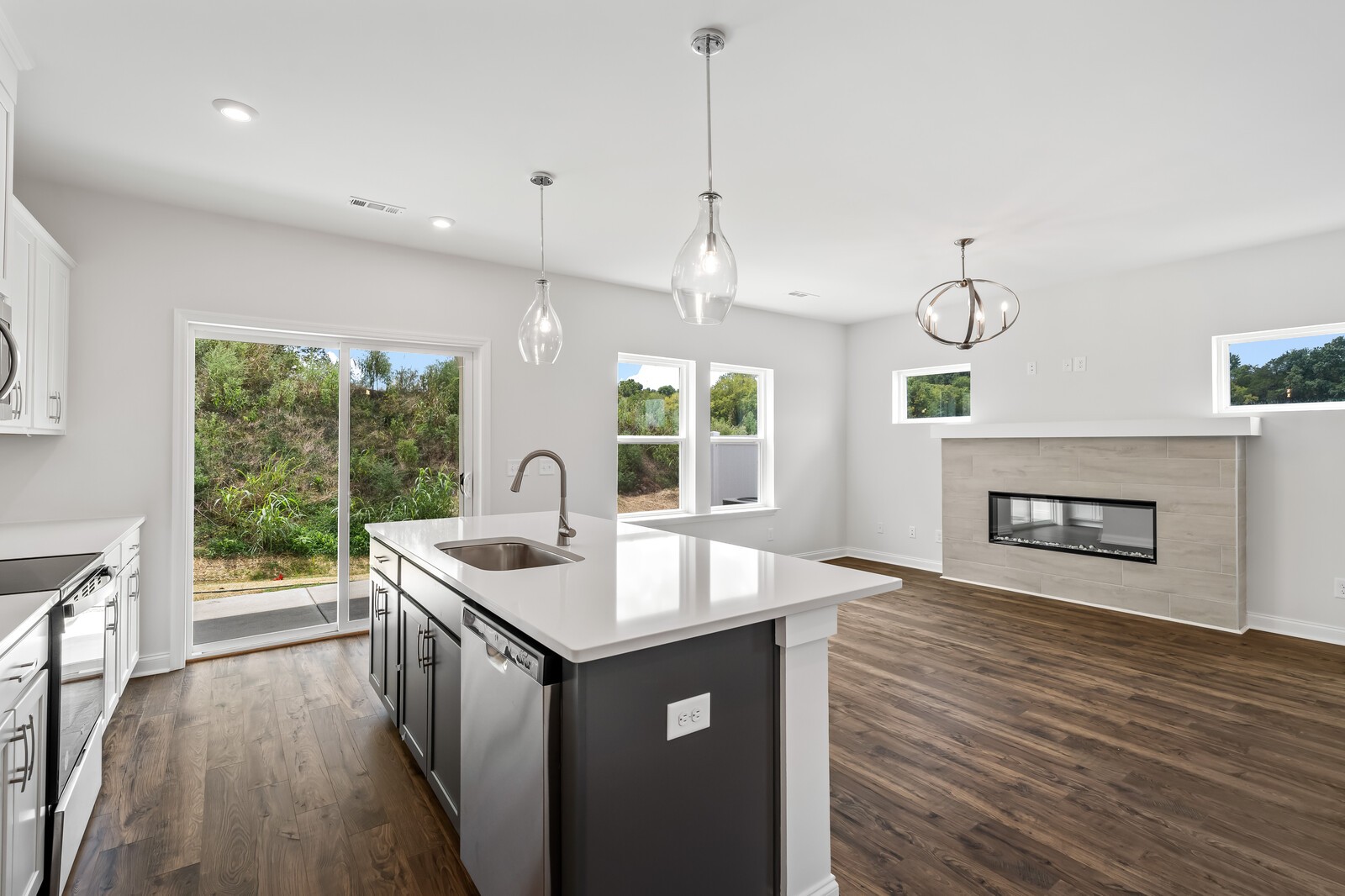 Image 17 of 25 For 5389 65th Street