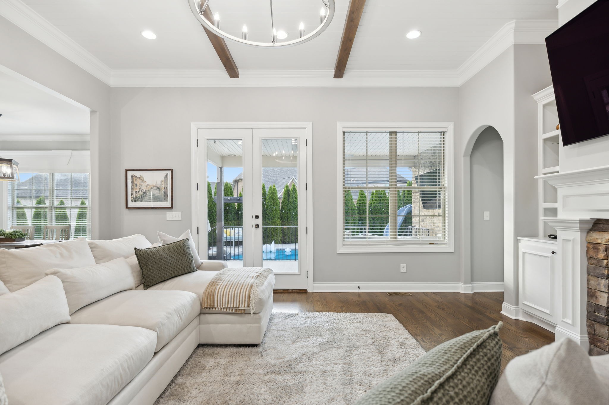 Image 18 of 24 For 6689 61st Street