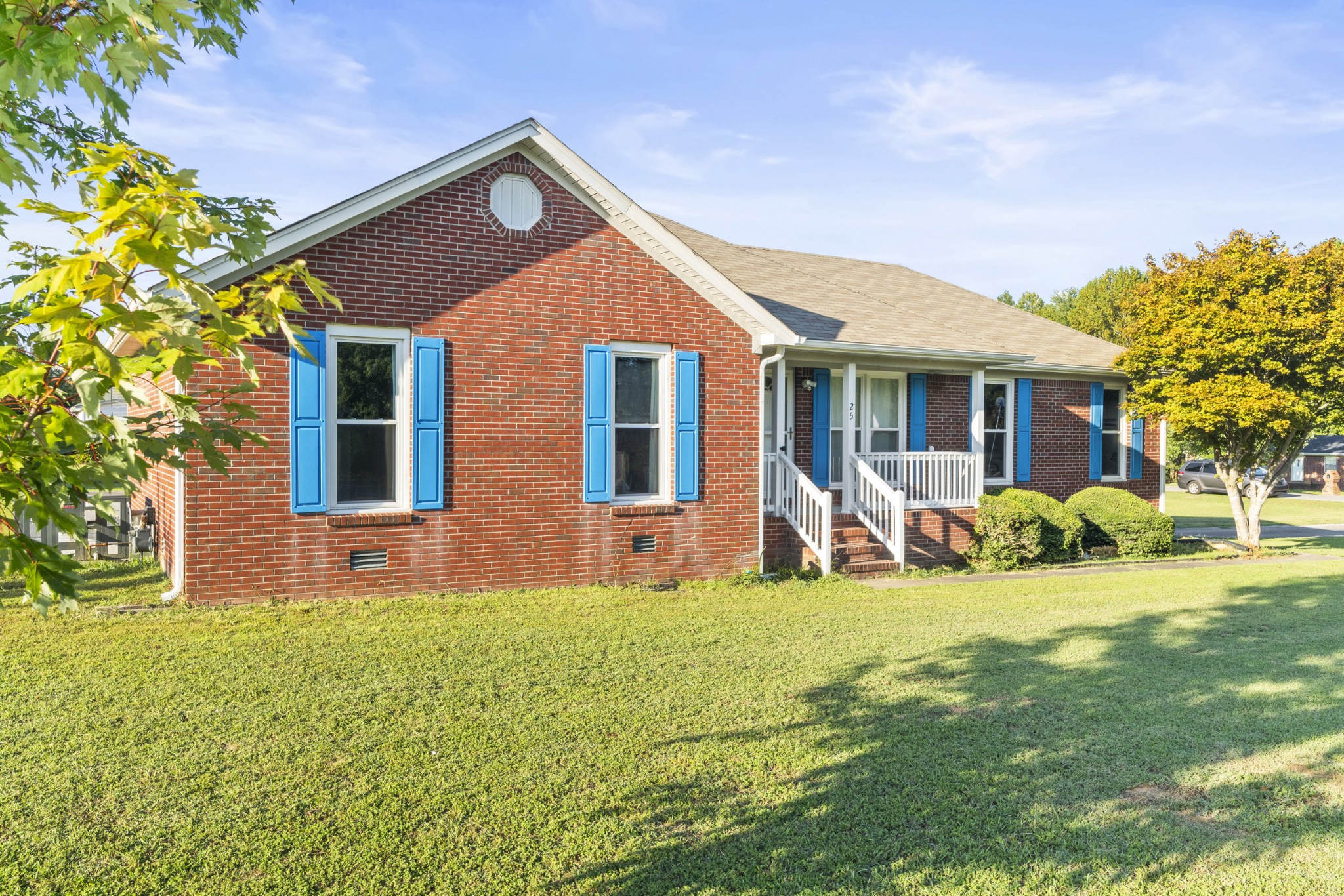 Listing photo id 1 for 4746 88th Lane