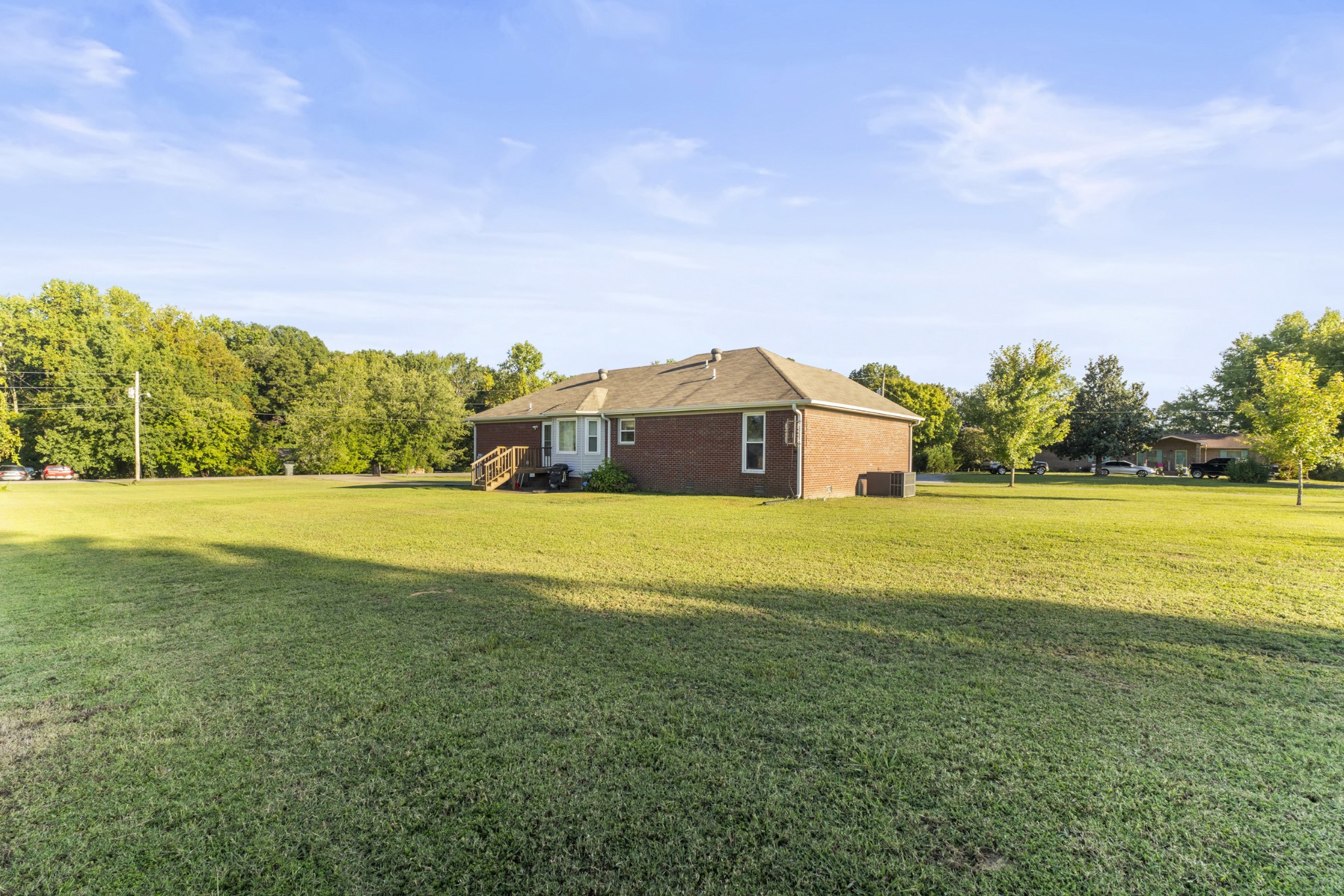 Listing photo id 4 for 4746 88th Lane