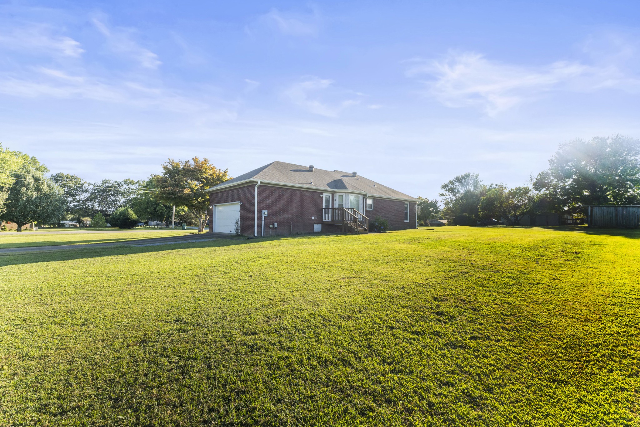 Listing photo id 7 for 4746 88th Lane