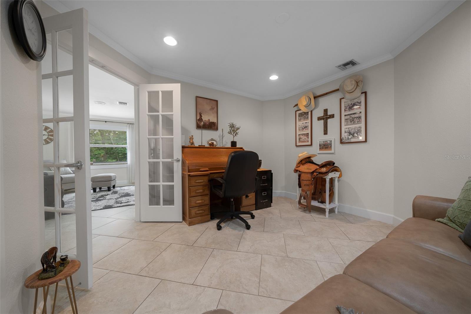 Image 15 of 39 For 530 35th Street