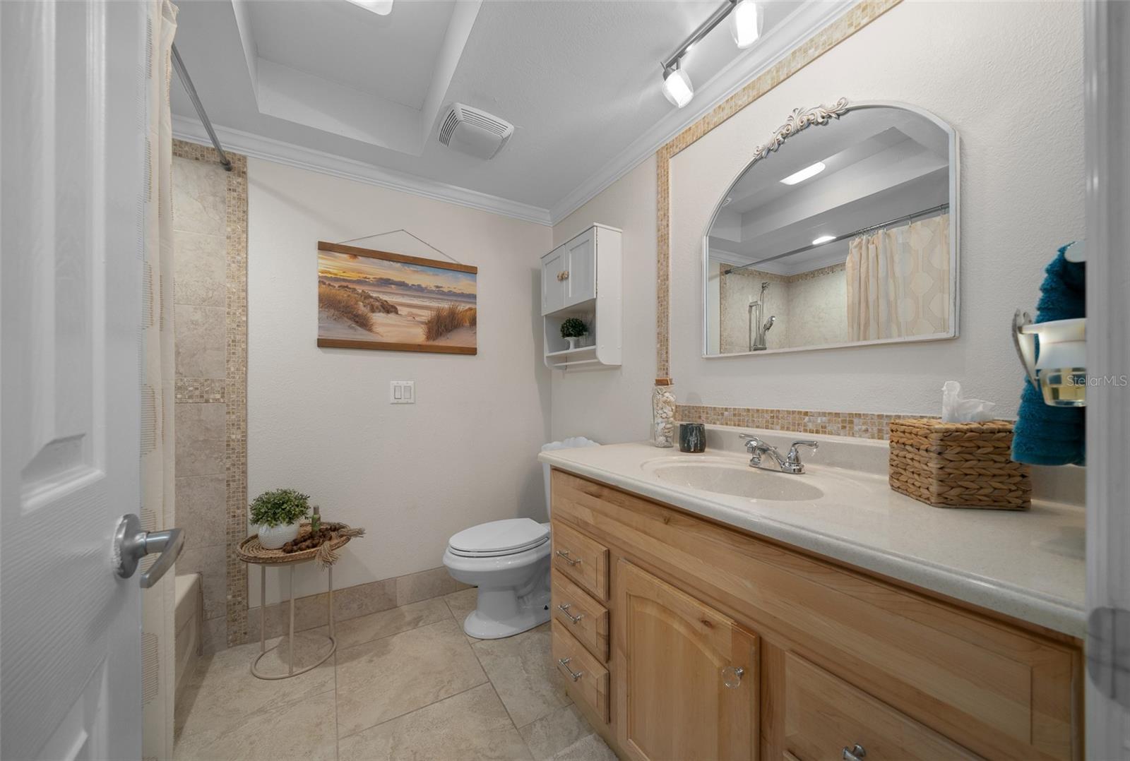 Image 19 of 39 For 530 35th Street