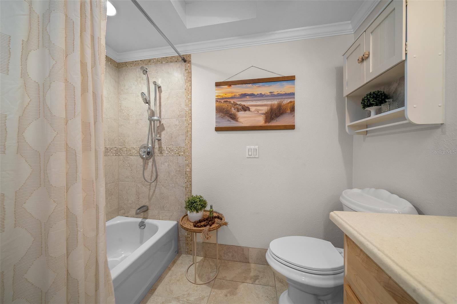 Image 20 of 39 For 530 35th Street
