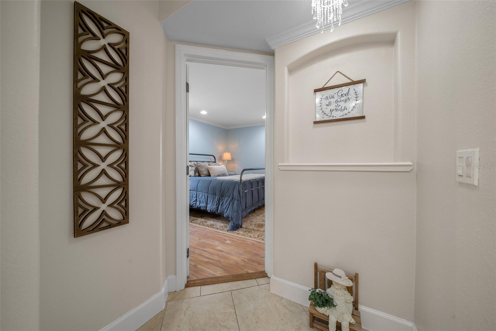Image 22 of 39 For 530 35th Street