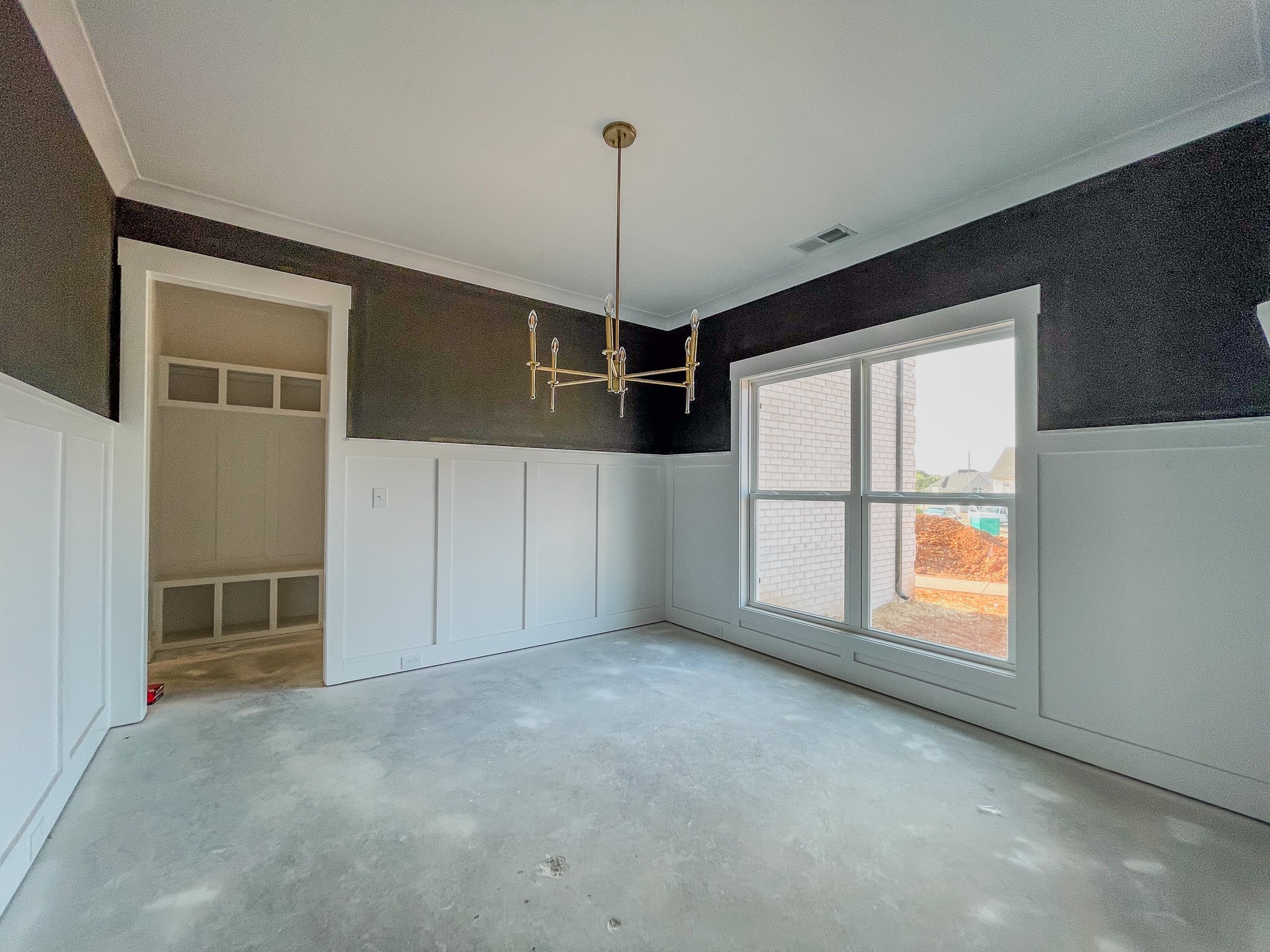 Image 4 of 39 For 530 35th Street