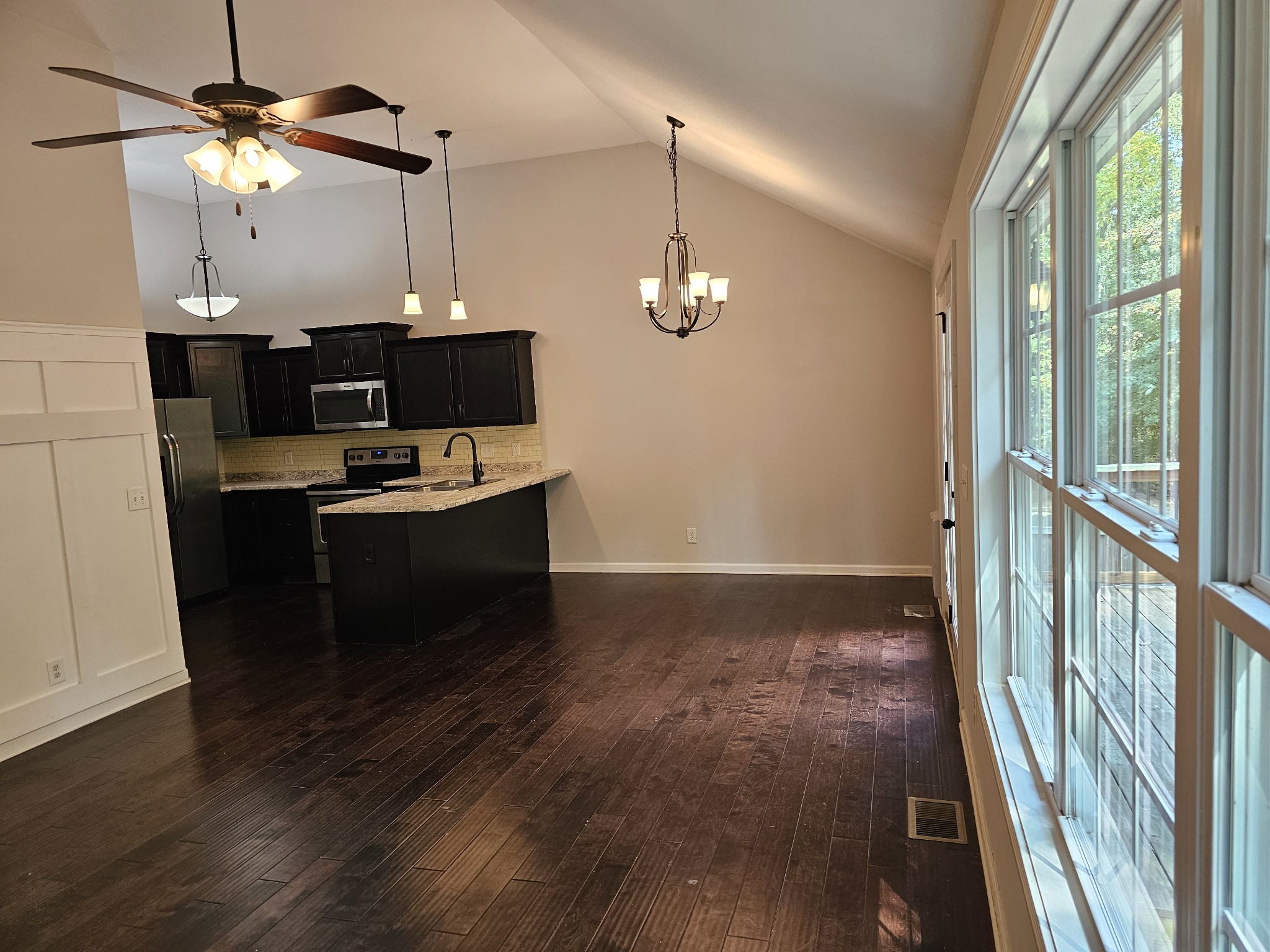 Image 5 of 18 For 2848 11th Street