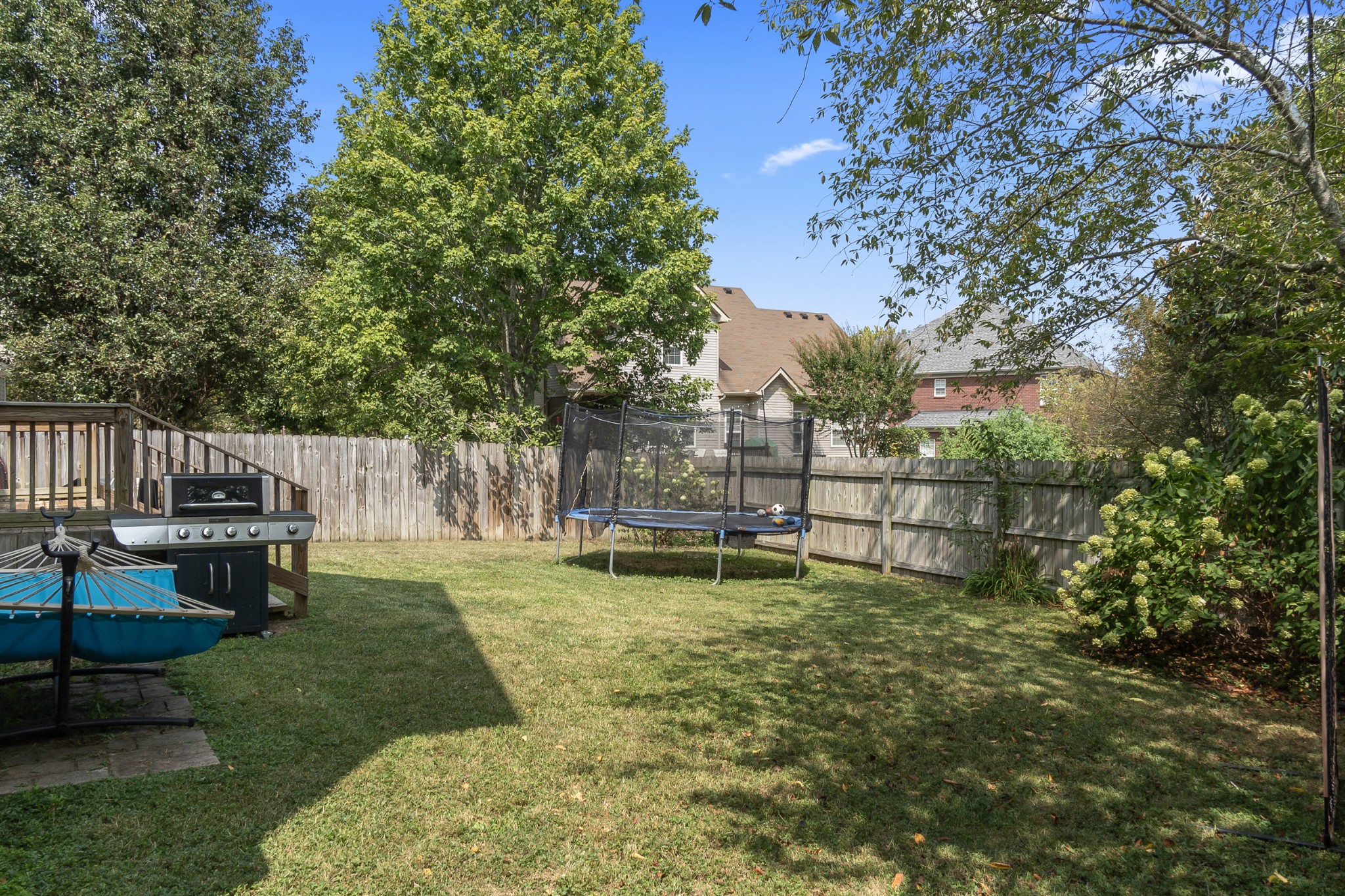 Listing photo id 32 for 339 Enfield Lane