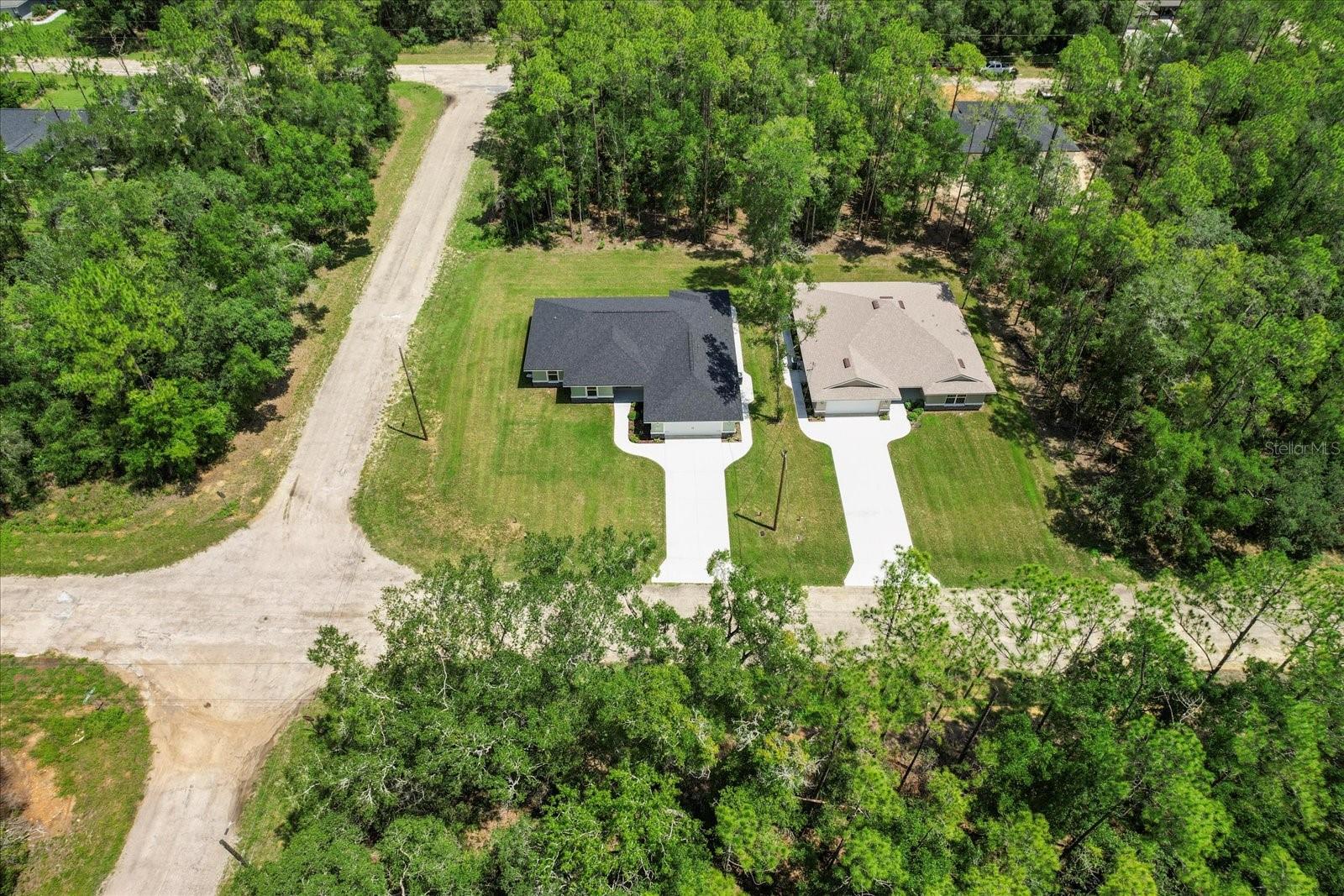 Listing photo id 40 for 339 Enfield Lane