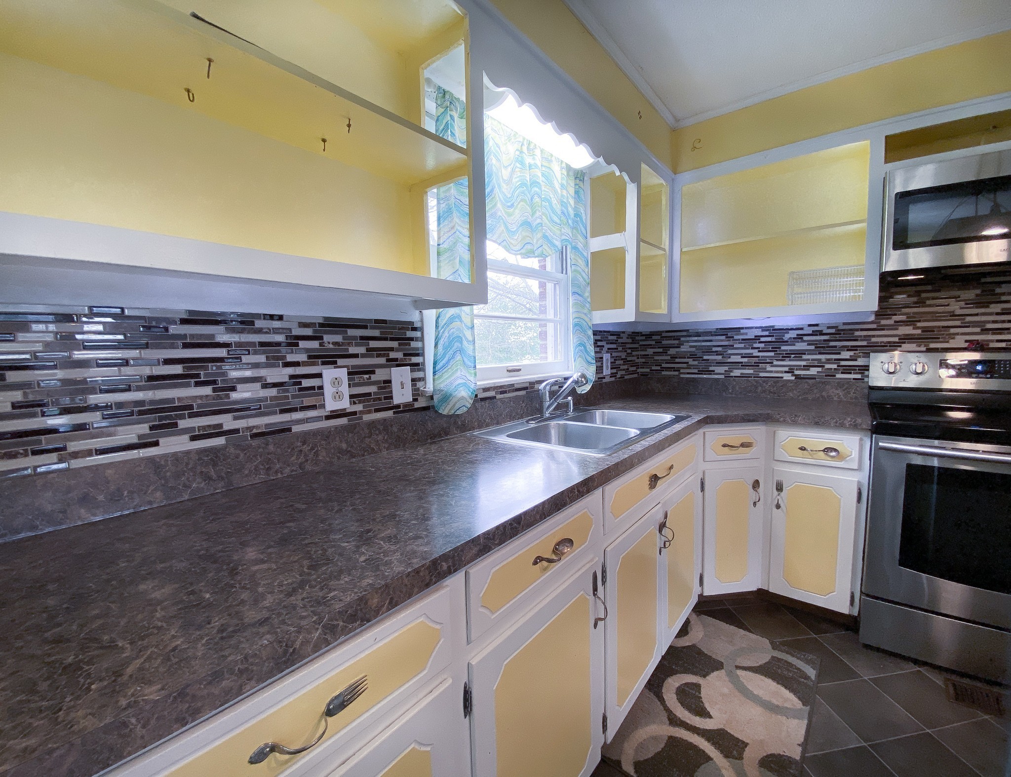 Image 11 of 56 For 514 Saint Andrews Boulevard
