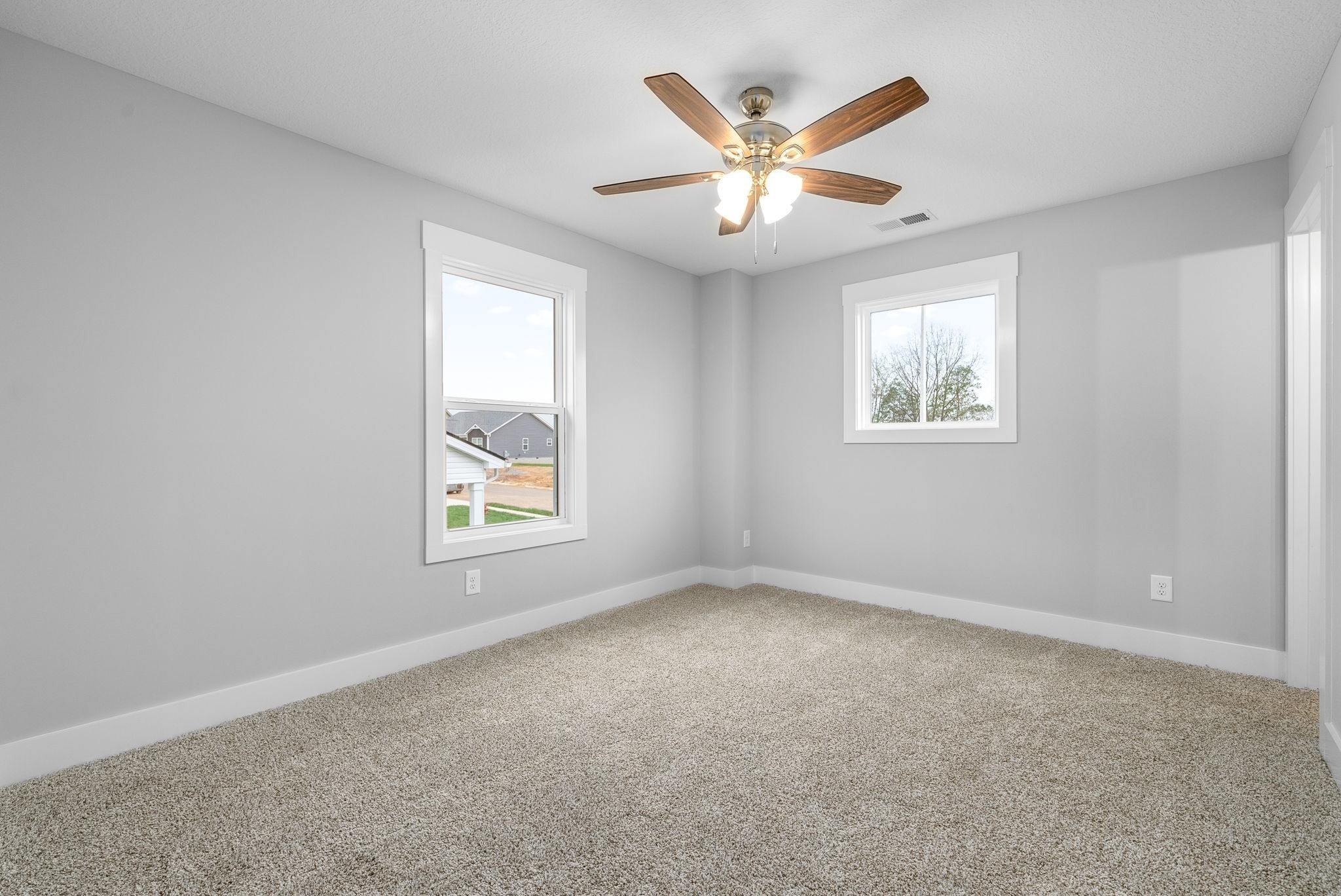 Image 18 of 83 For 5949 164th Court