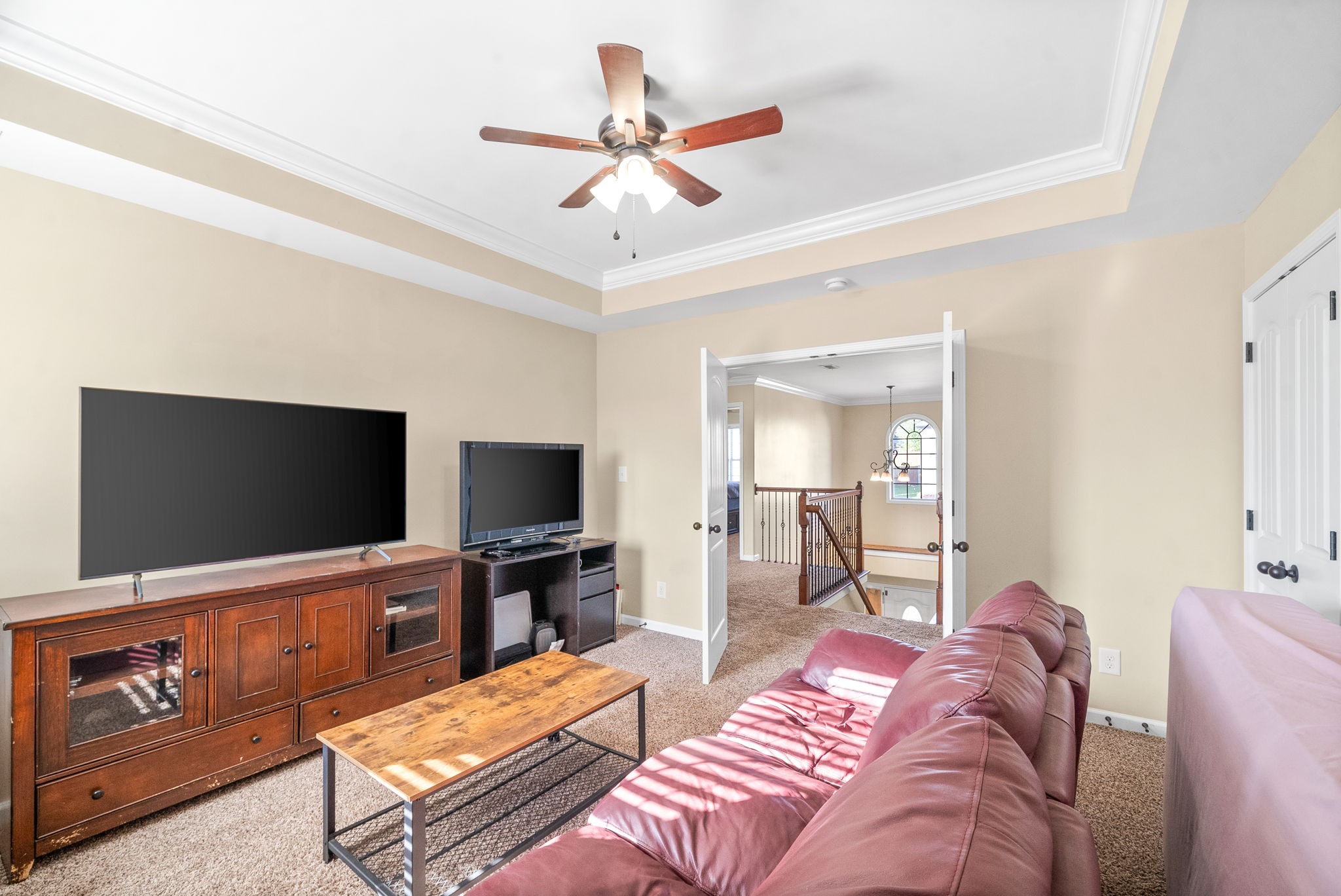 Image 21 of 26 For 834 10th Avenue