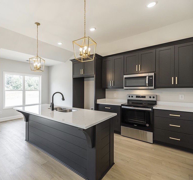 Image 2 of 17 For 17315 18th Street