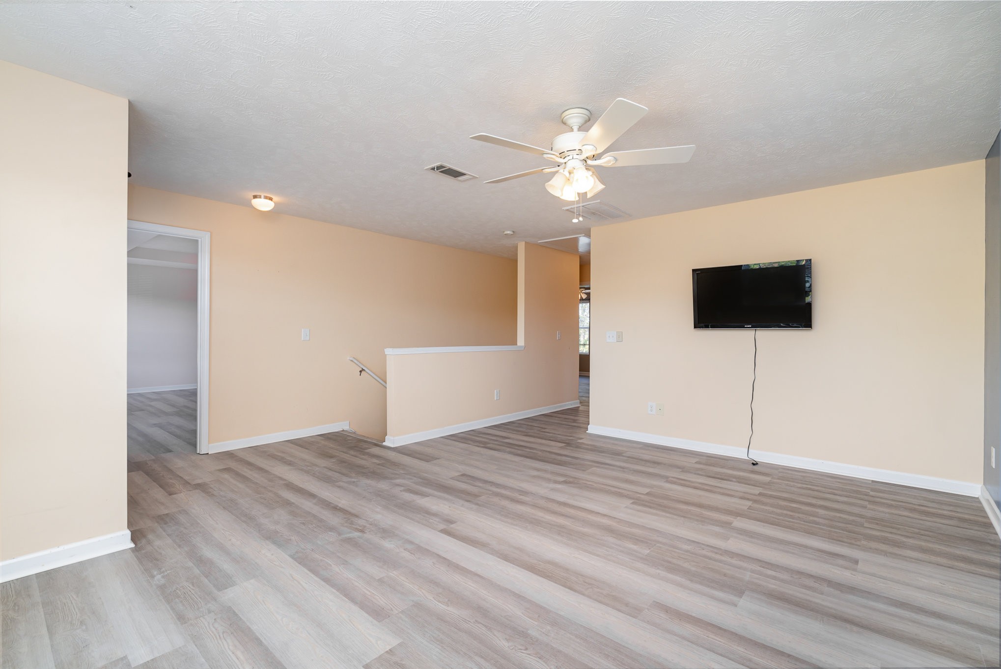 Image 15 of 32 For 15581 11th Terrace Road