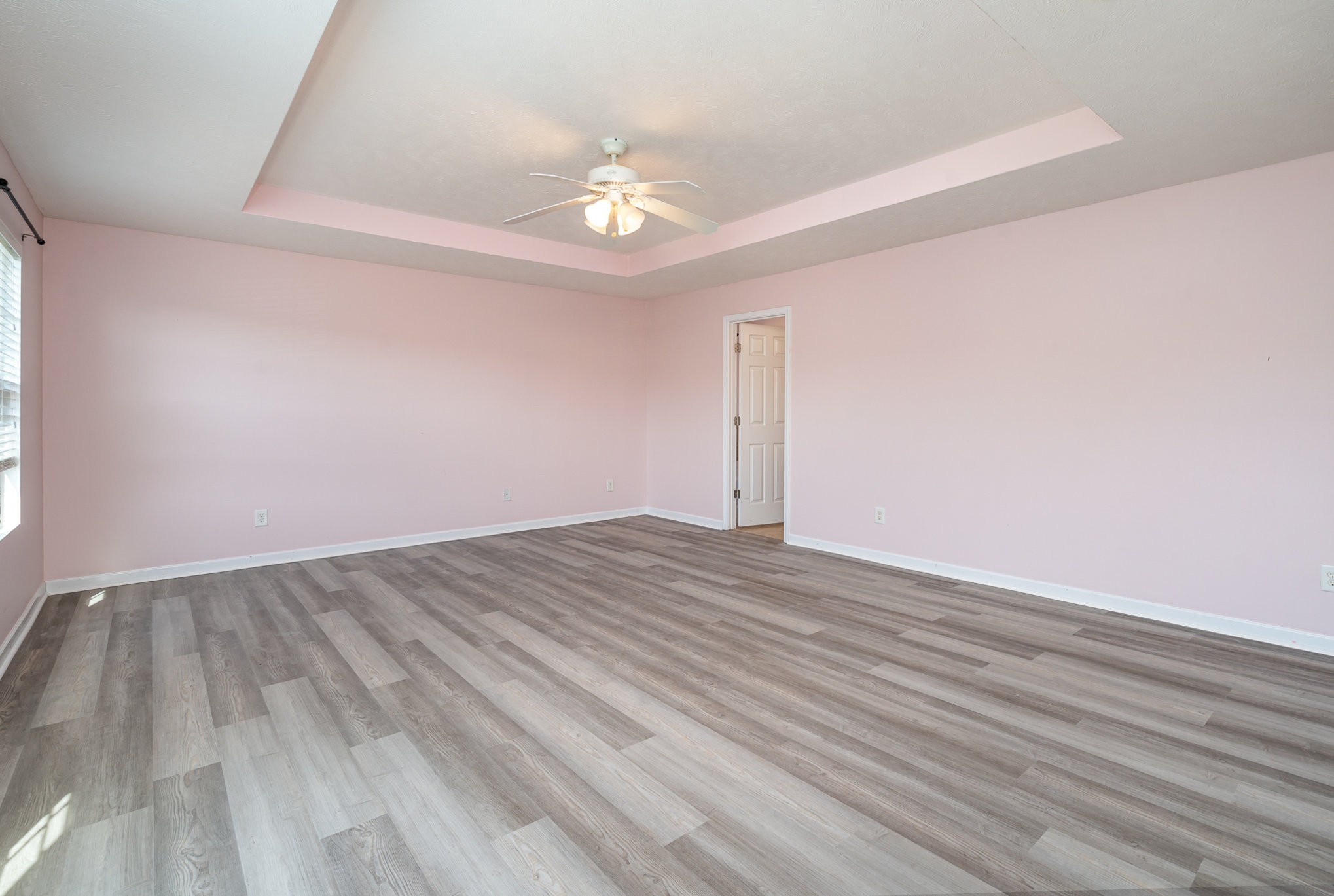 Image 17 of 32 For 15581 11th Terrace Road
