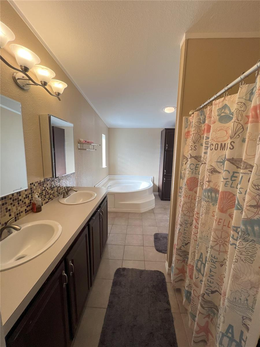 Image 18 of 19 For 8343 Fantasia Park Way