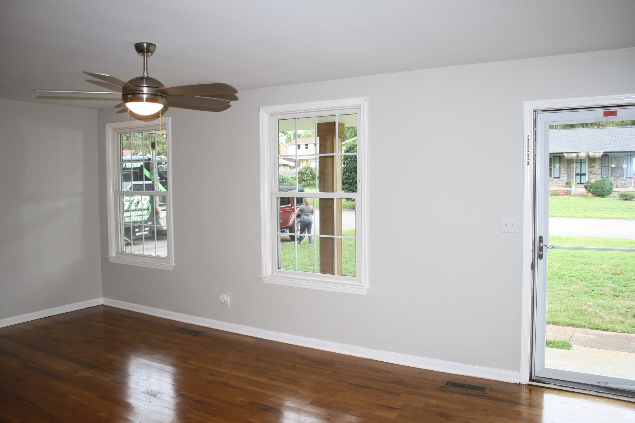 Image 4 of 39 For 8874 95th Street E