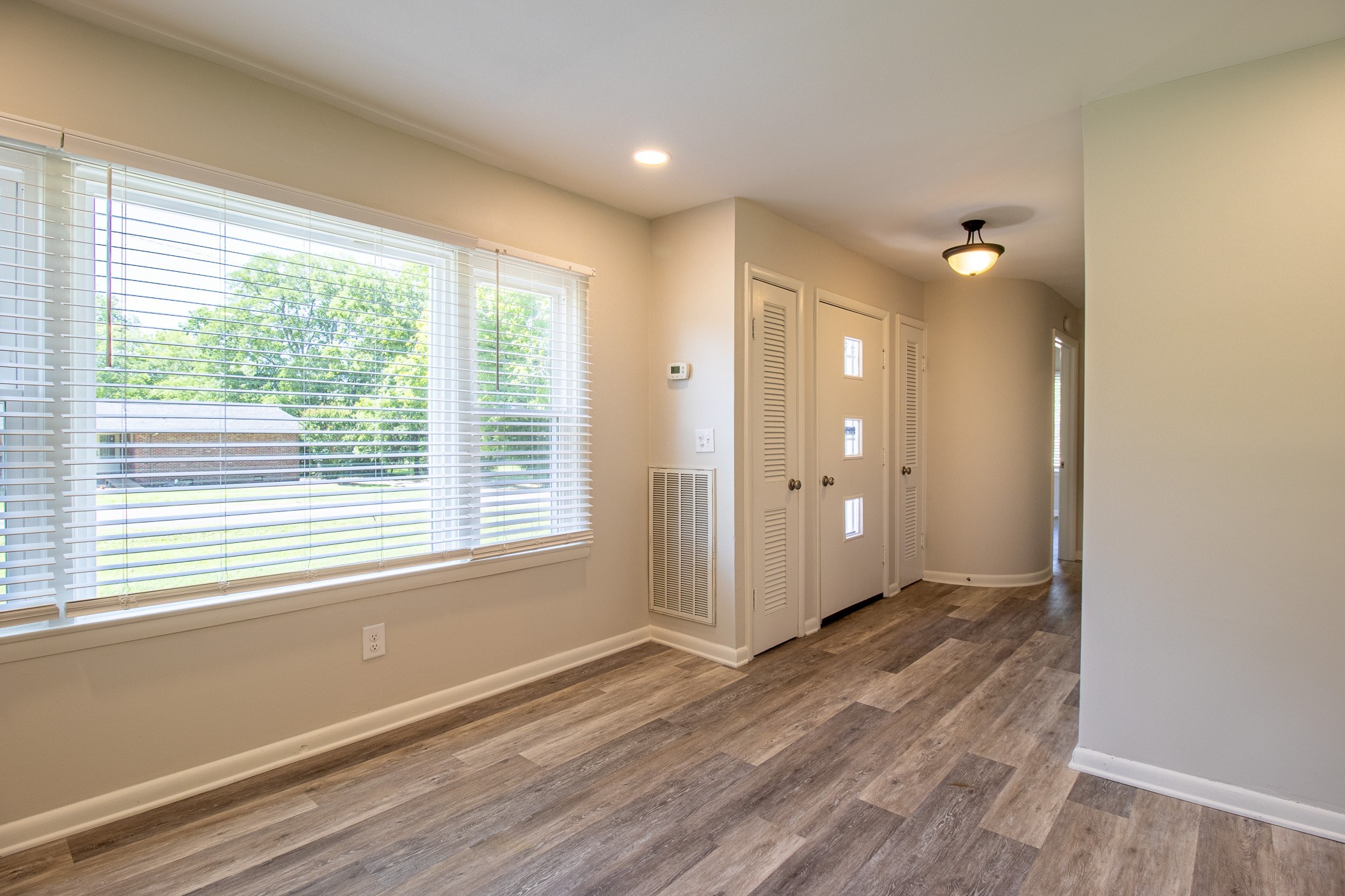 Image 11 of 46 For 1323 Skyview Crossing Drive