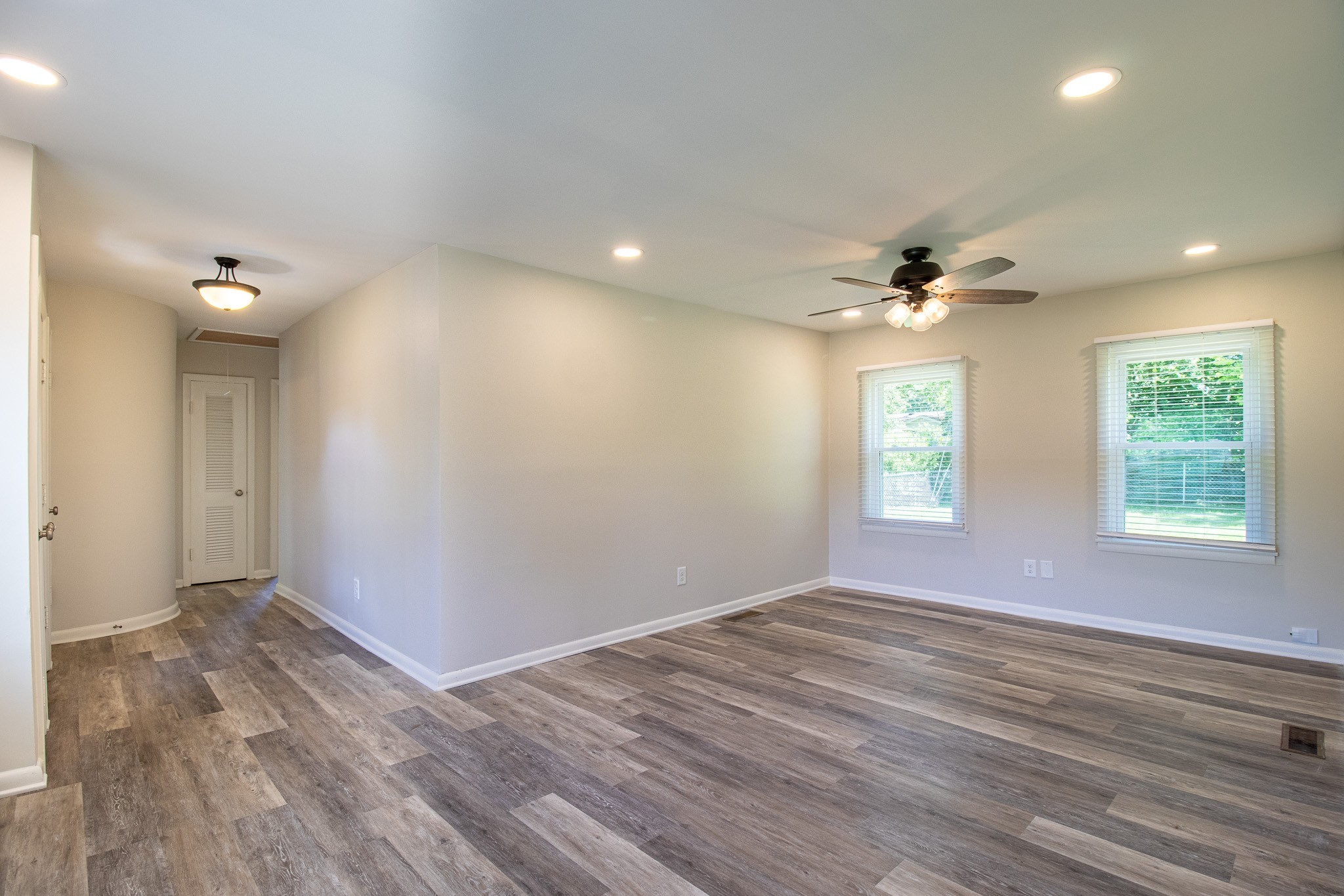 Image 12 of 46 For 1323 Skyview Crossing Drive