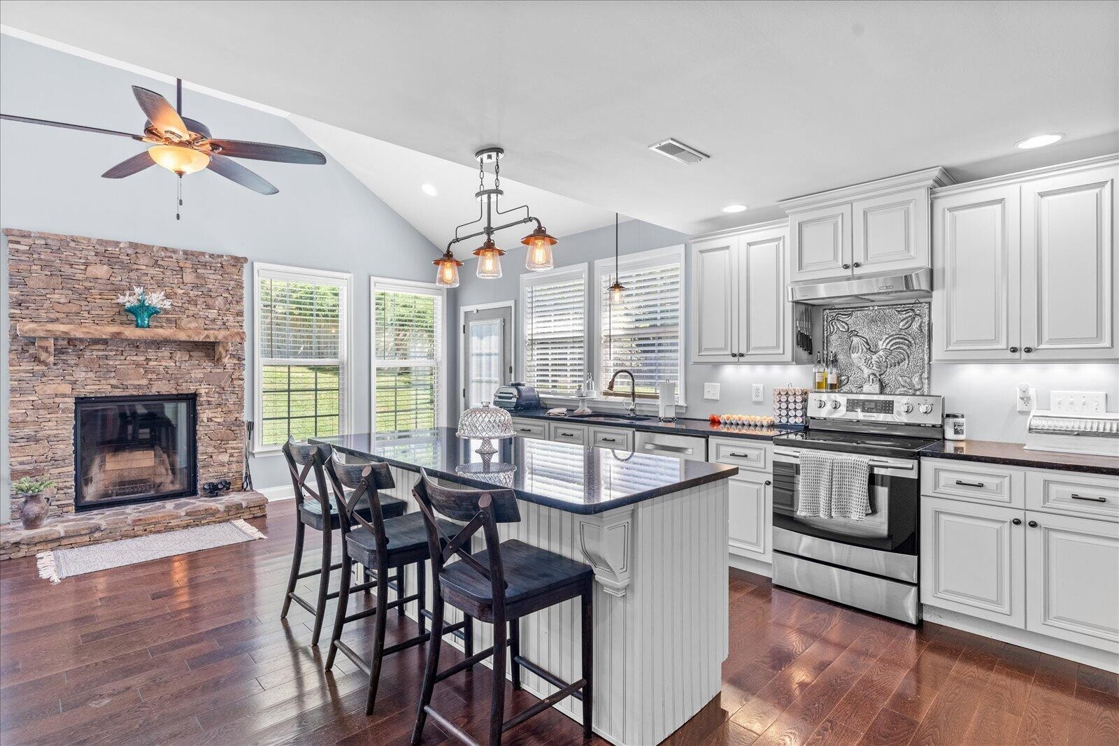 Image 11 of 22 For 5959 Winkler Road 114