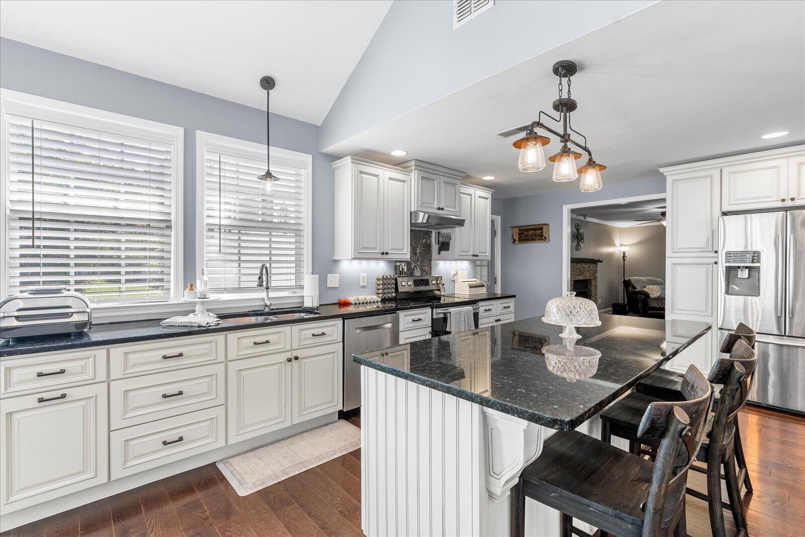 Image 12 of 22 For 5959 Winkler Road 114